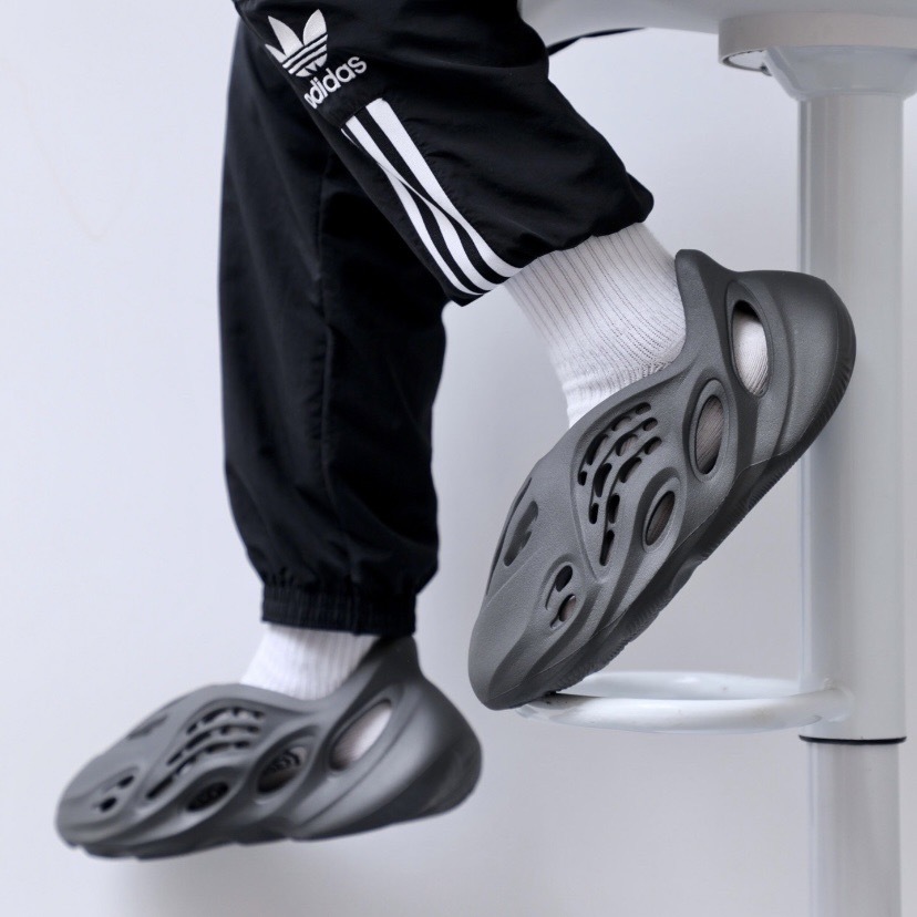 Focus Store】現貨秒發Adidas Originals Yeezy Foam Runner 