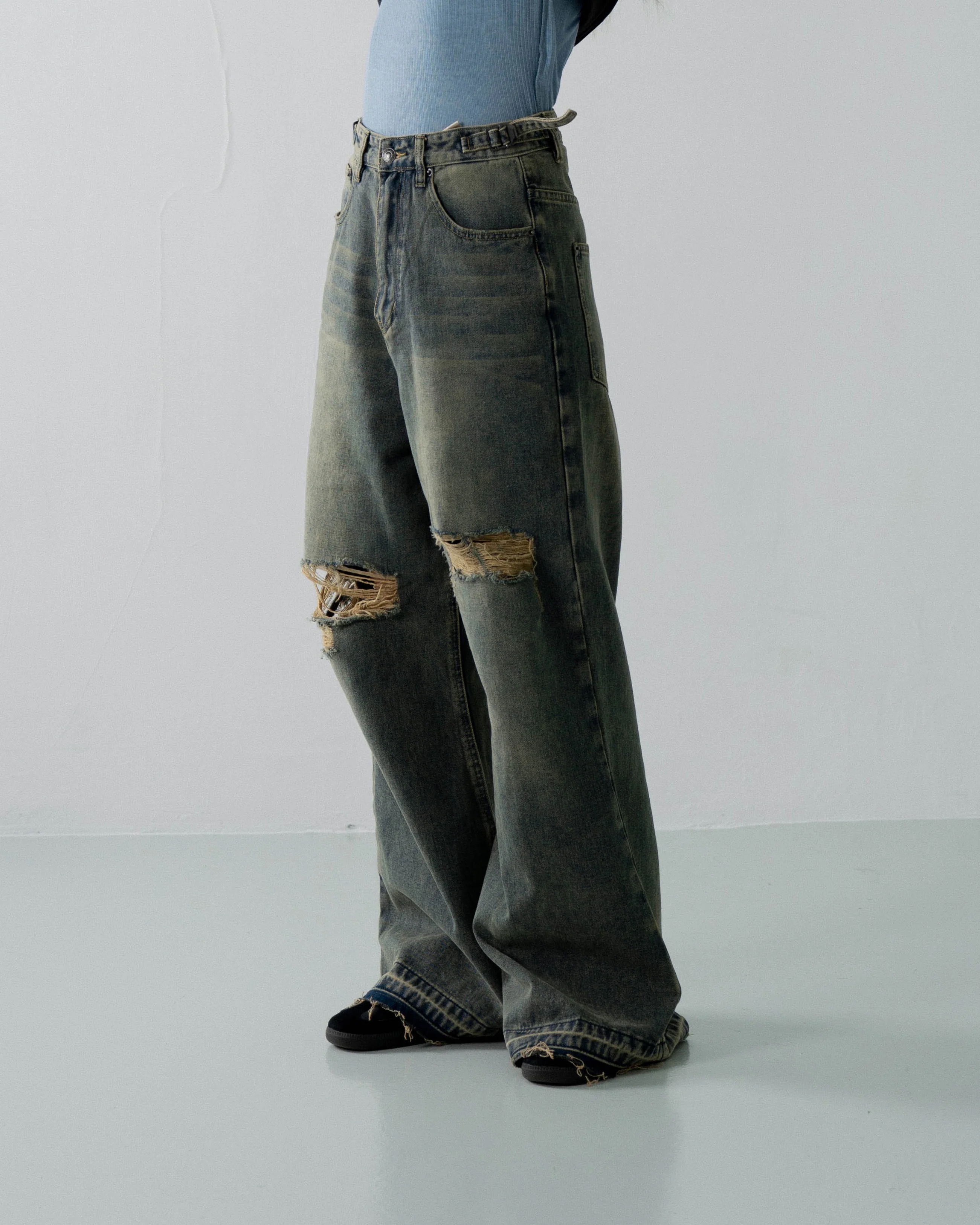 Sense Low Rise Baggy Jeans Light Indigo 低腰寬鬆牛仔褲 2色