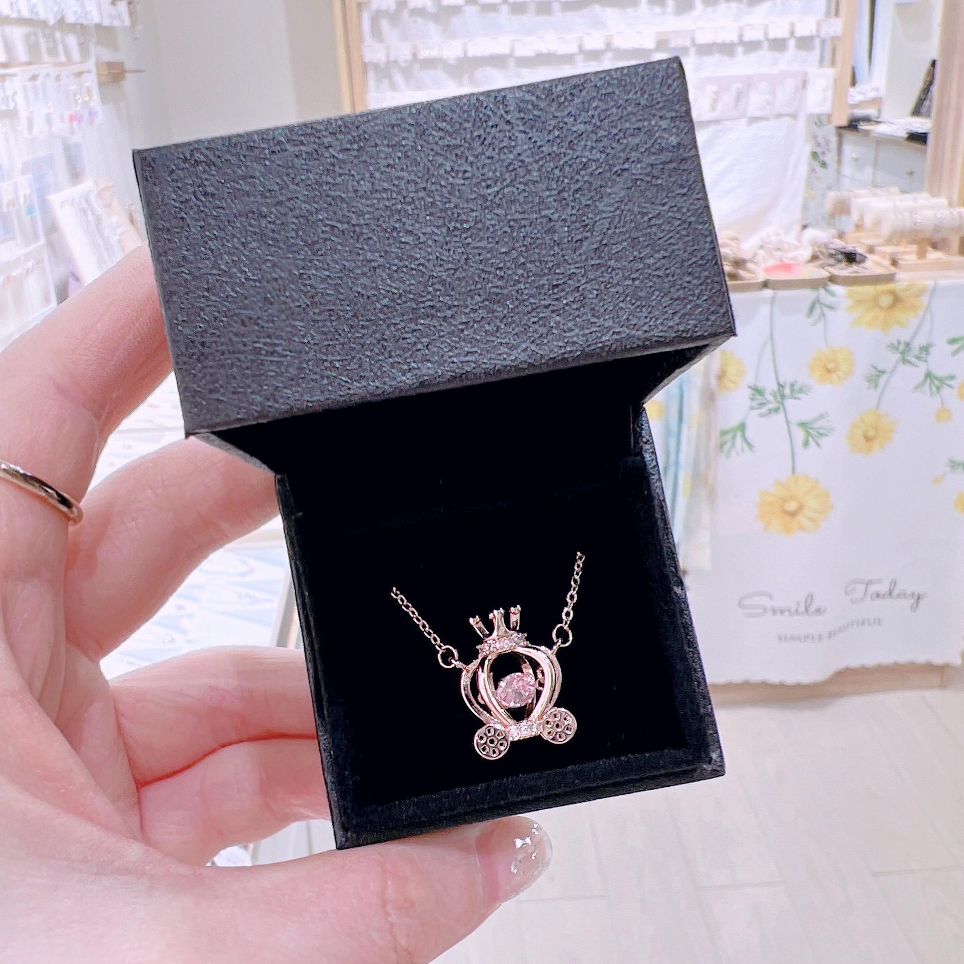 黑色細絨質感禮盒/紙袋 (所有產品沒有禮盒包裝，如需要禮盒請自行加購)