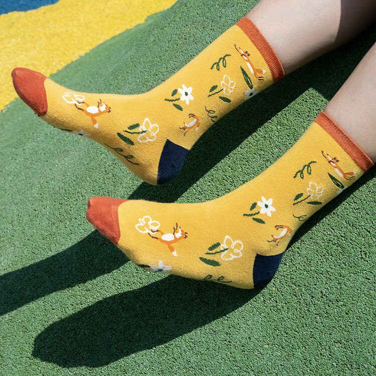 Reiko 芥末黃花卉 刺繡棉襪 ｜Hello Studio 你好工作室