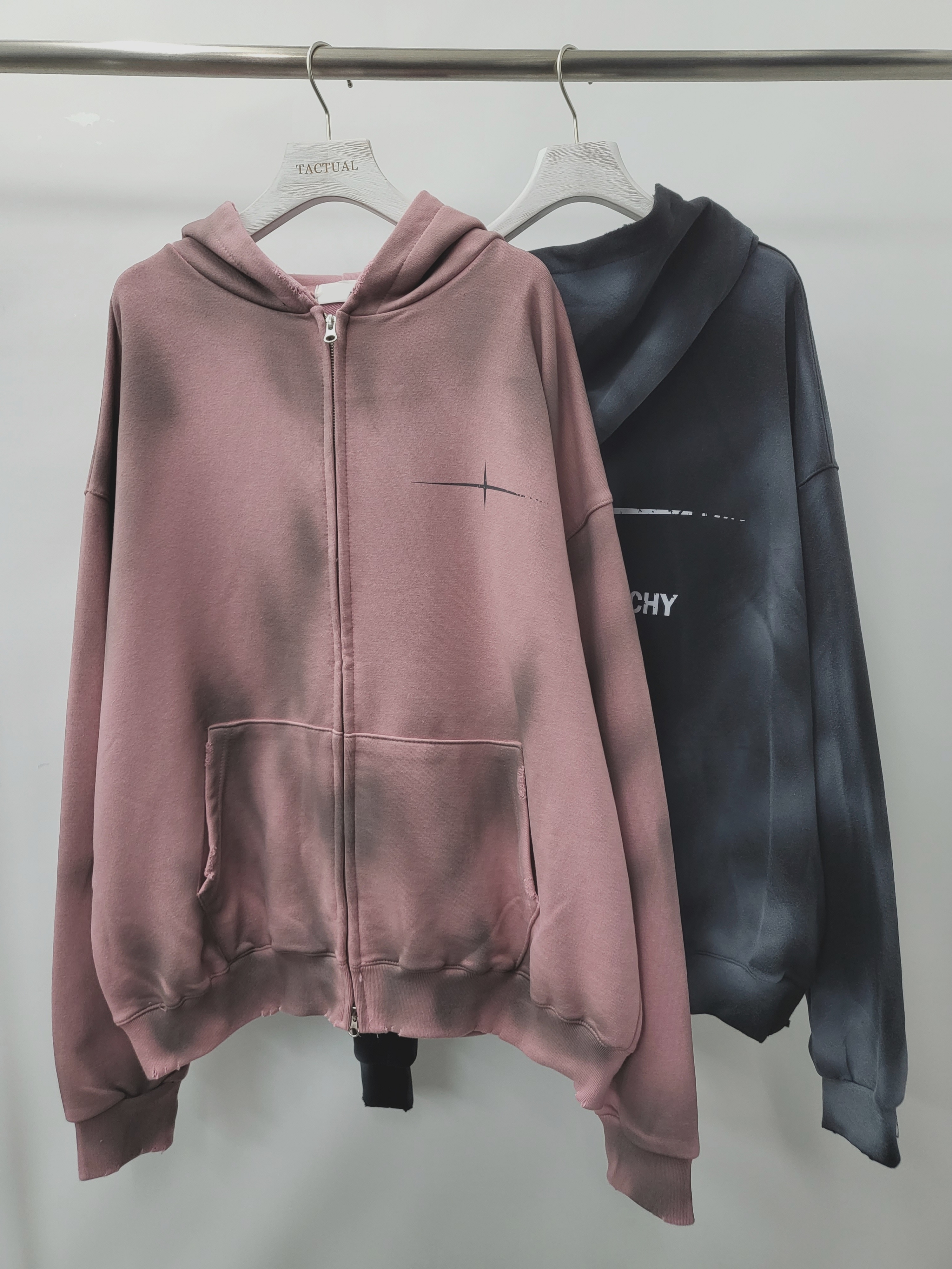 仿舊英文字連帽拉鍊外套 JK2431