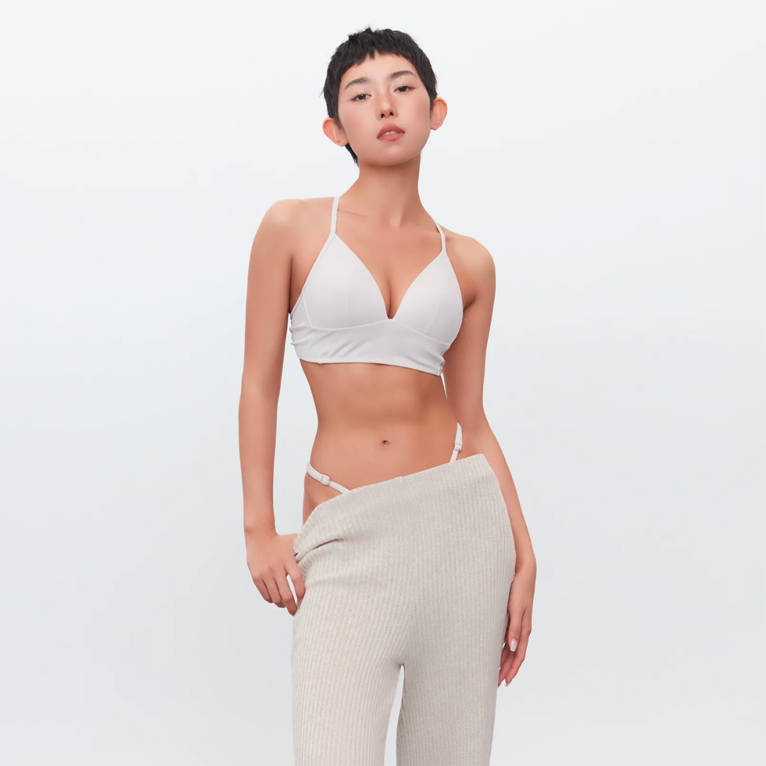 ▲LeReve AIRise 綁帶馬甲式空氣比基尼 海岩白