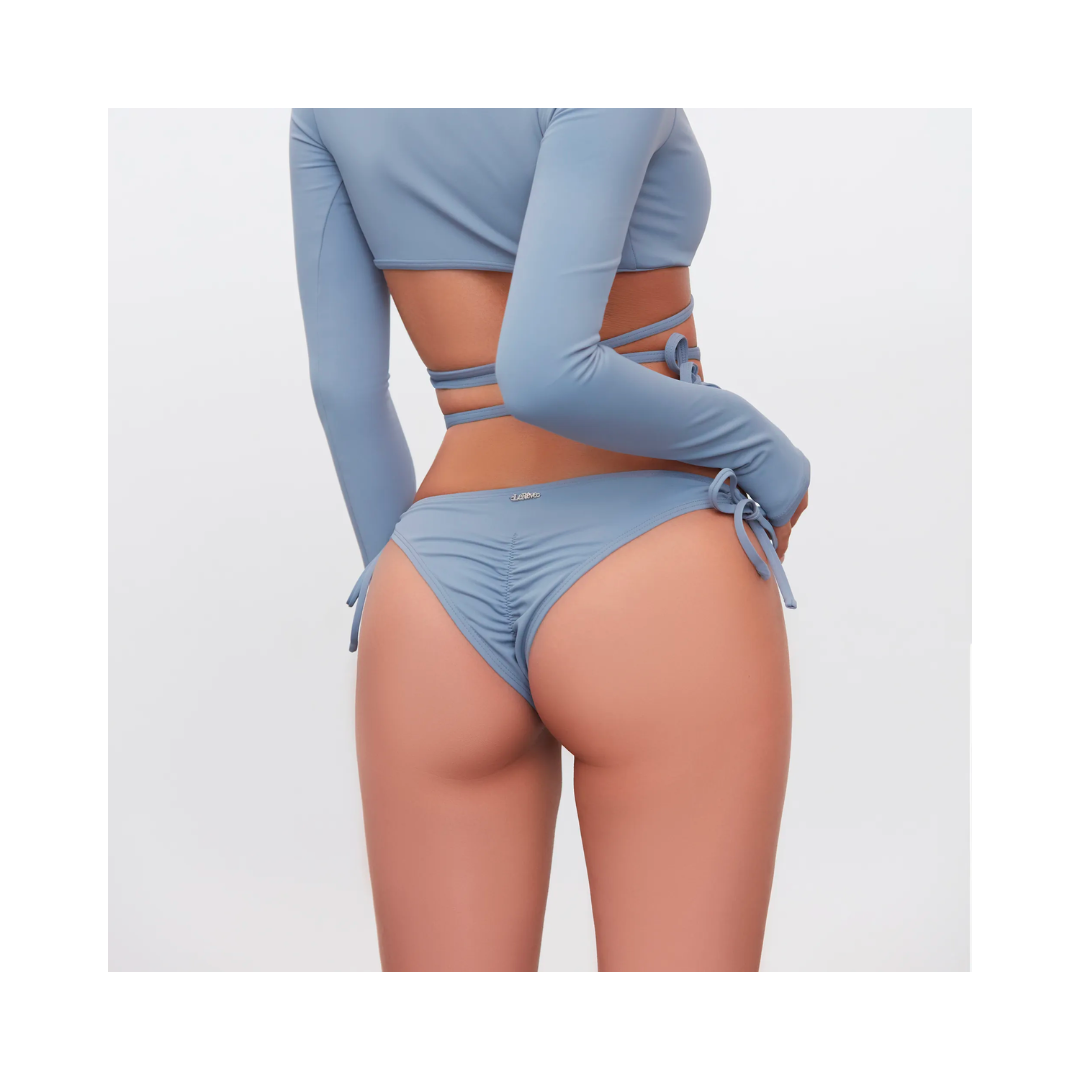 ▲LeReve AIRise 性感綁帶翹臀泳褲 冰川藍