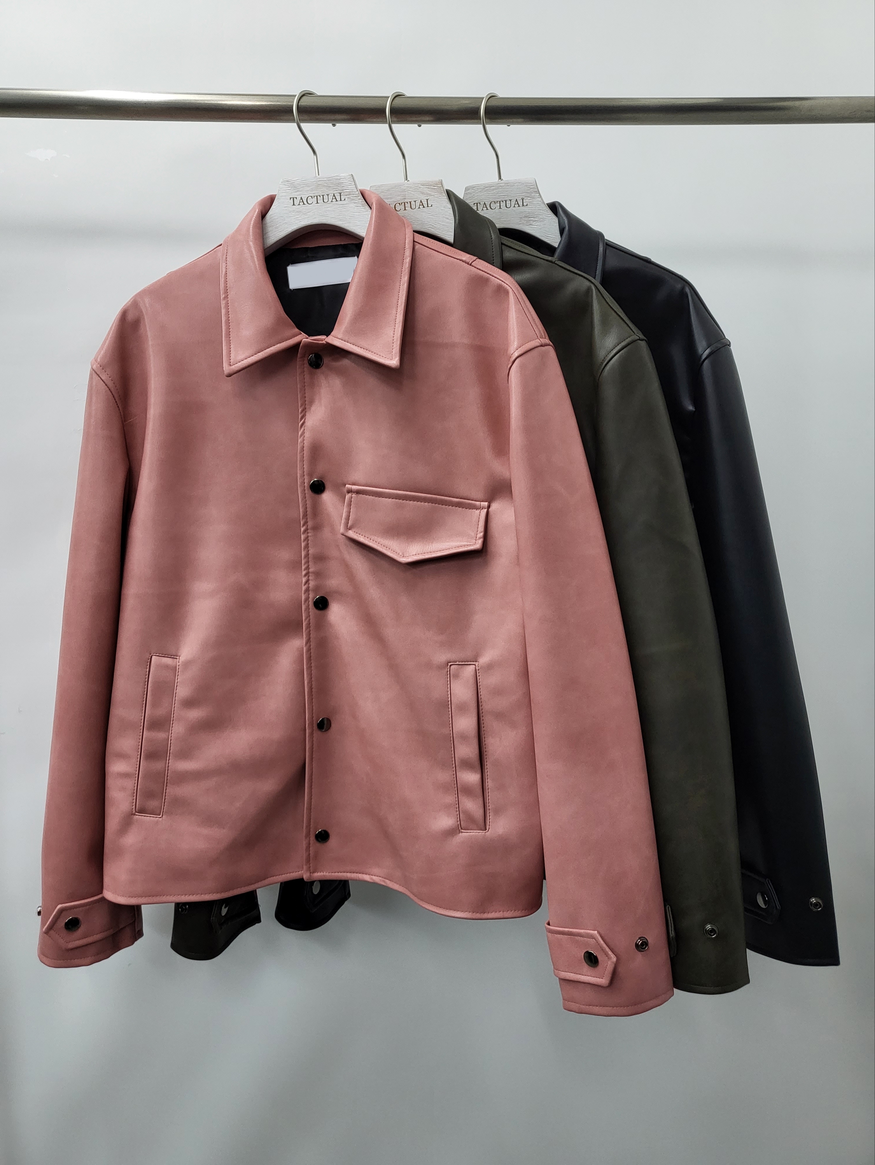 淨色反領閞胸合成皮褸 JK2426