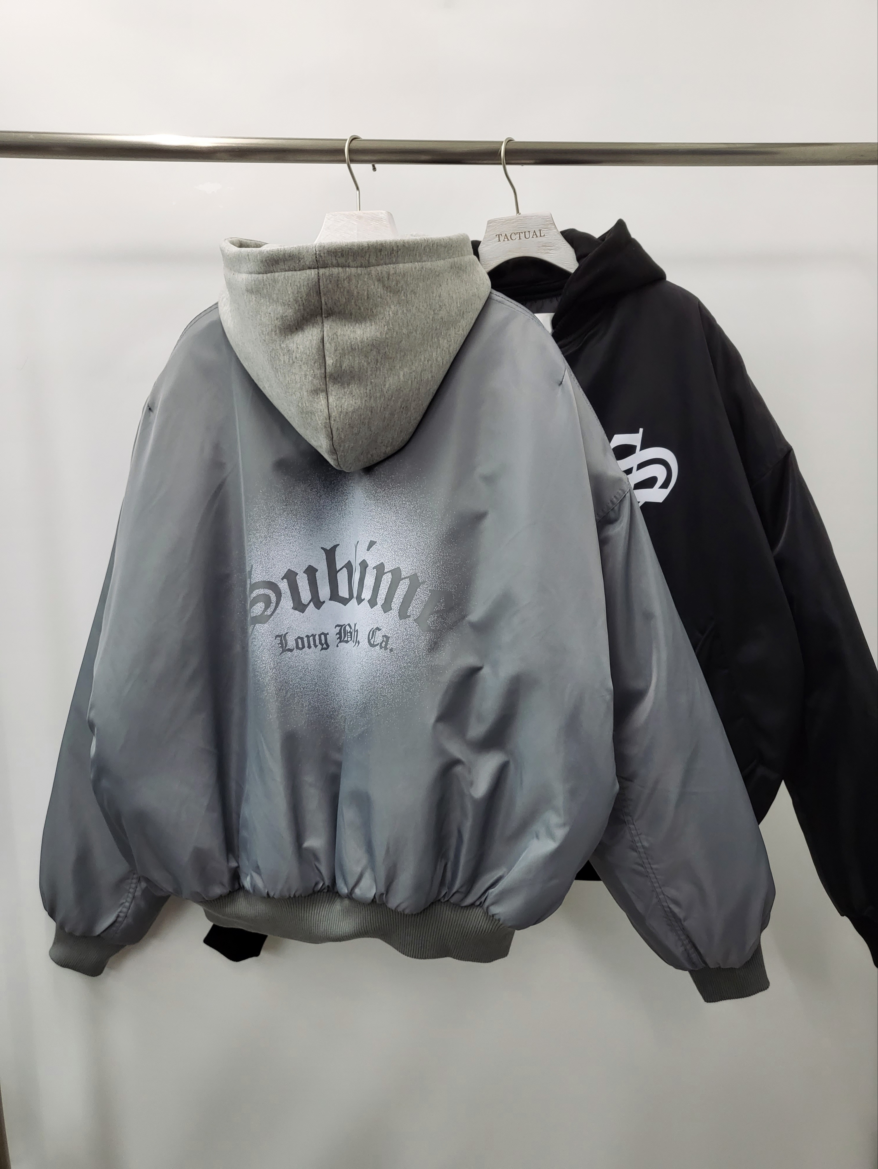 Oversize英文字連帽拉鍊外套(夾棉) JK2433