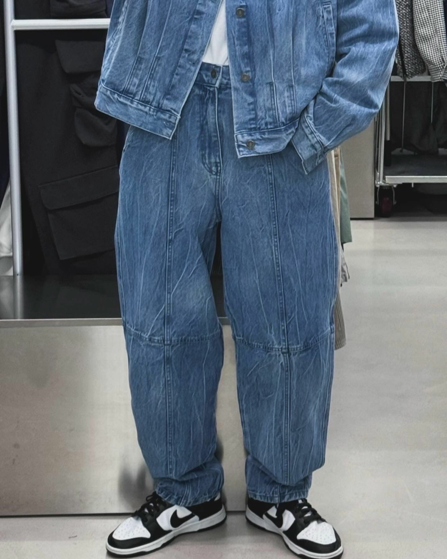 淨色裂紋鬆身牛仔褲 DOT-0033P