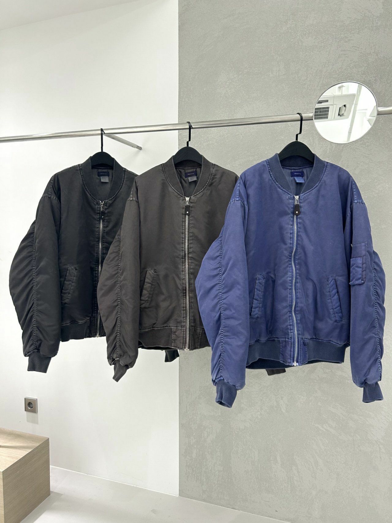 洗水淨色拉鍊外套 Hestory-030JK