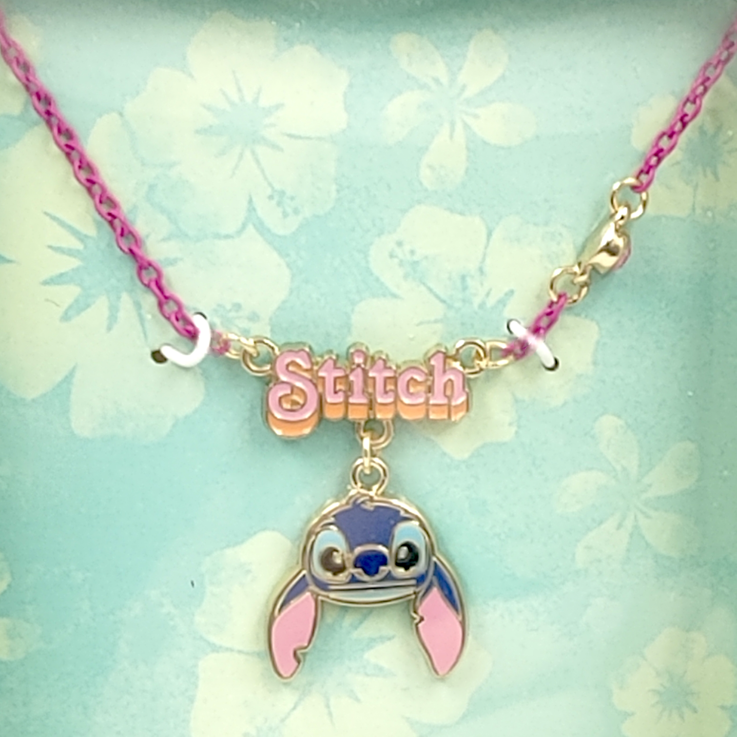 <扮嘢小魔星>史迪仔有字頸鍊