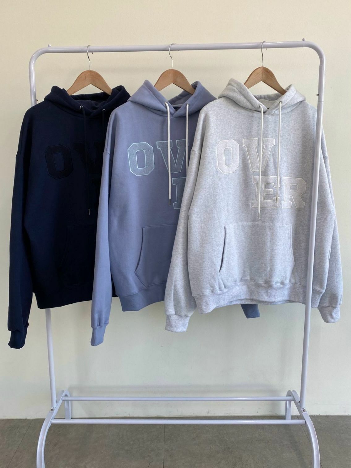 淨色英文字連帽衛衣(薄抓毛底) Floor&co-015T