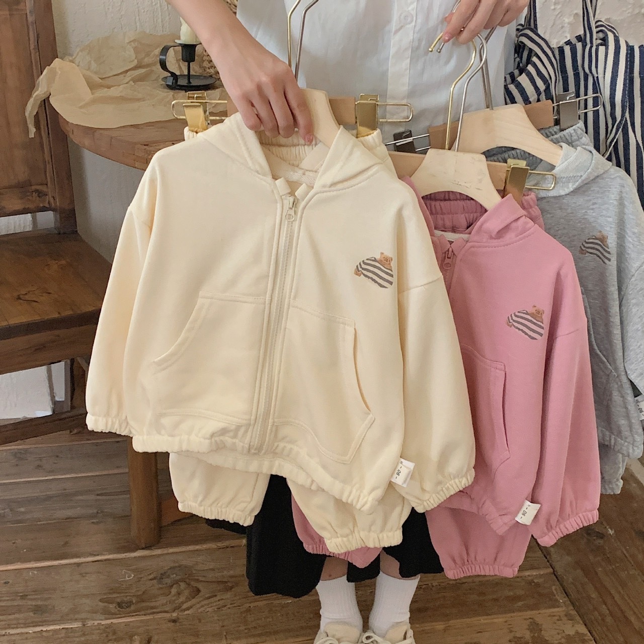 熊熊哥連帽套裝