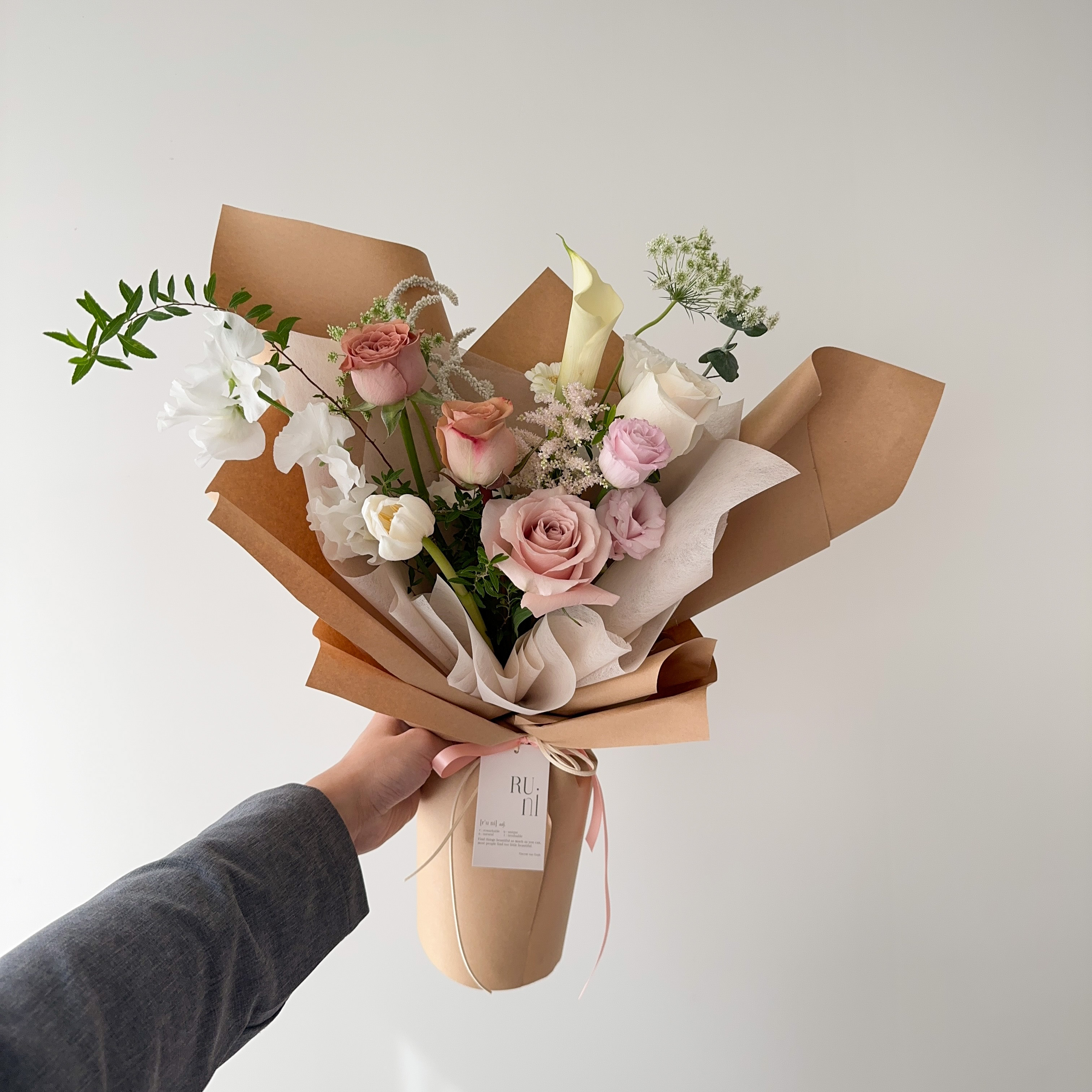 進口卡布奇諾綜合花束（可選尺寸）