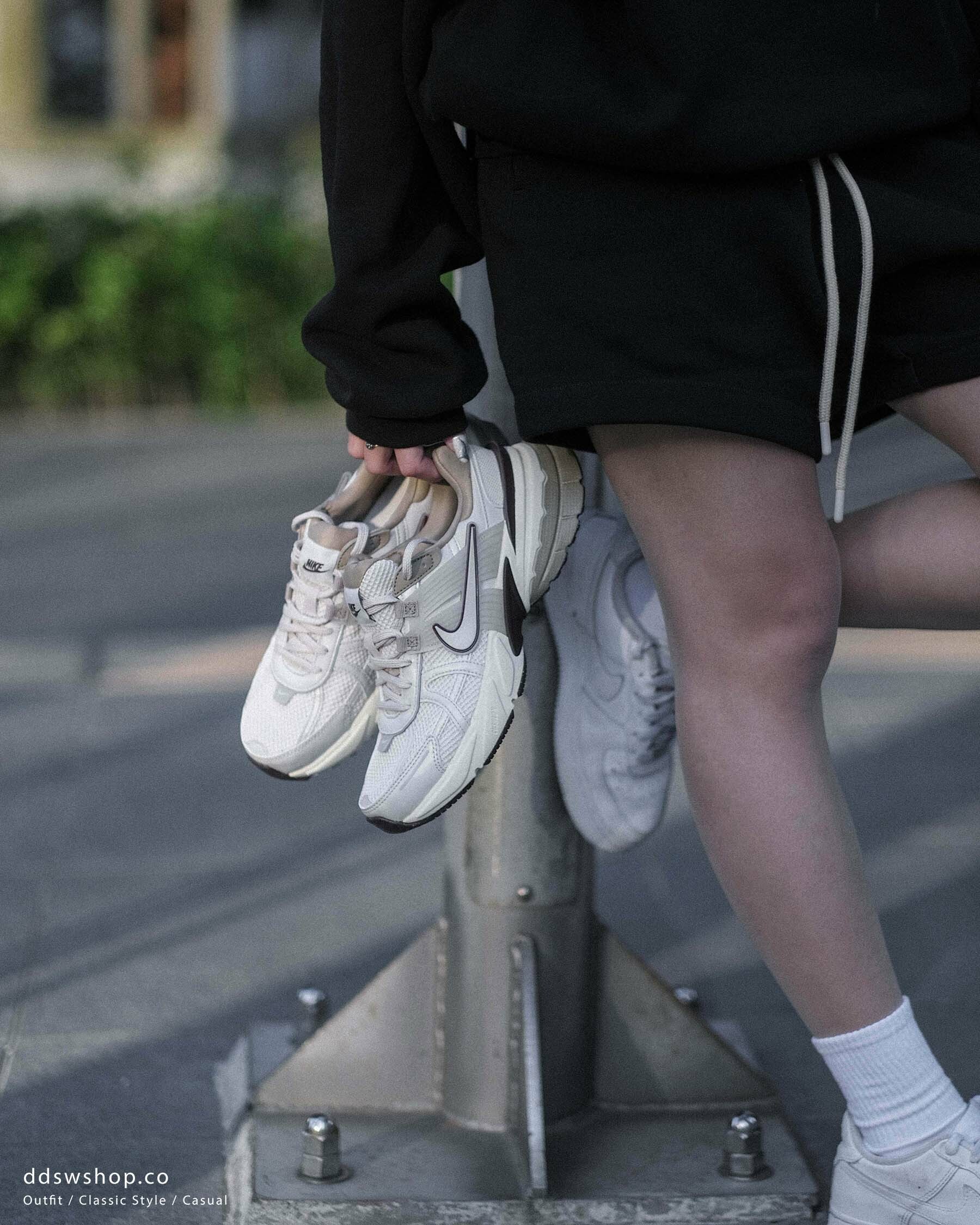 Nike V2K Run 復古 "Neutral Tones" 美拉德 FD0736-103