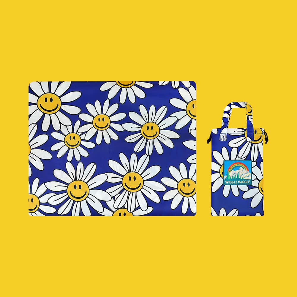 WIGGLE WIGGLE Picnic Mat