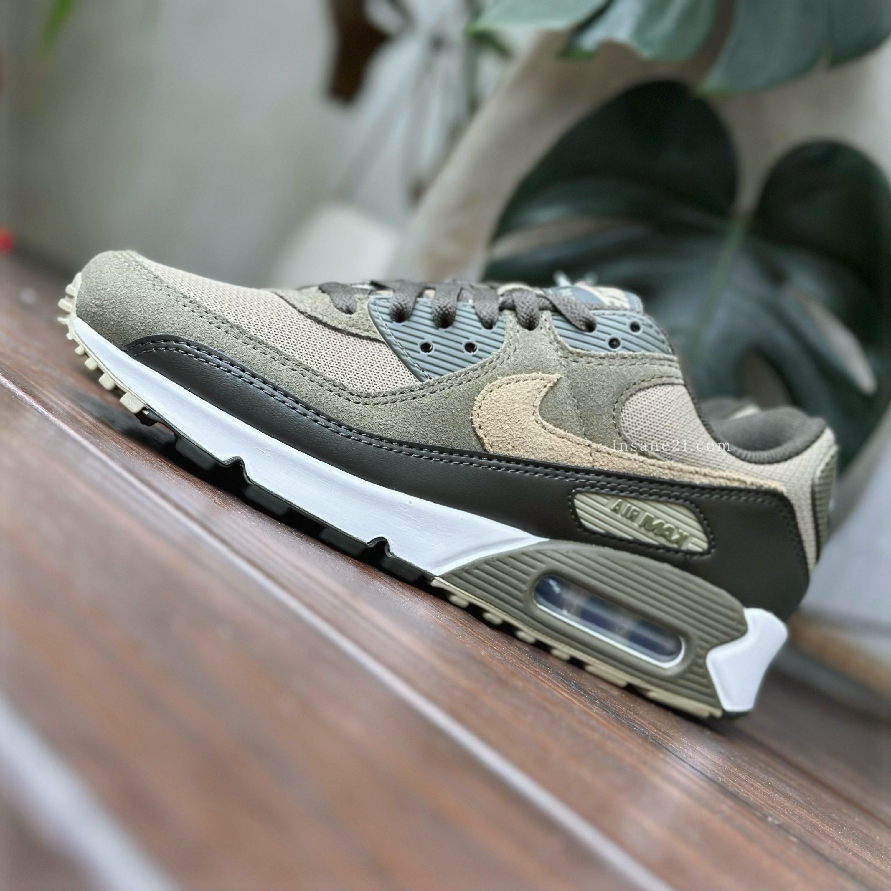 NIKE AIR MAX 90 