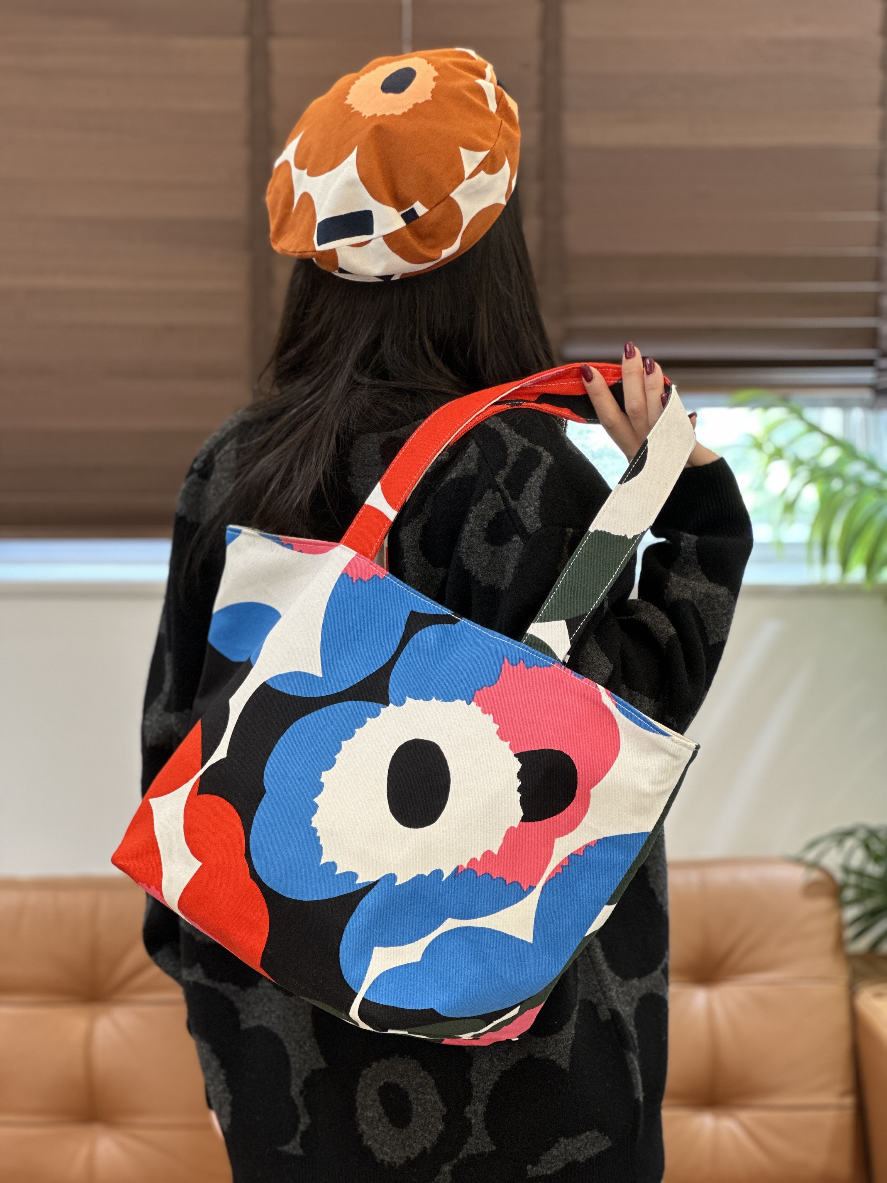 Shopping tote | Marimekko limited  fabric | co-created 彩色 unikko