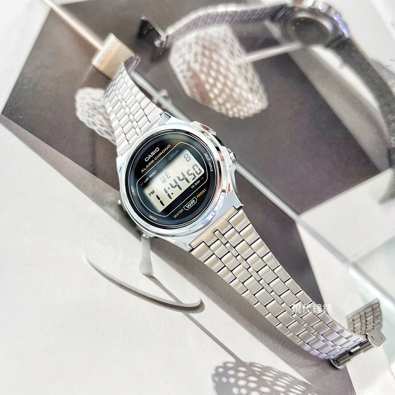 【CASIO 卡西歐】復古懷舊圓形電子錶 A171WE-1A 37.7mm 現代鐘錶