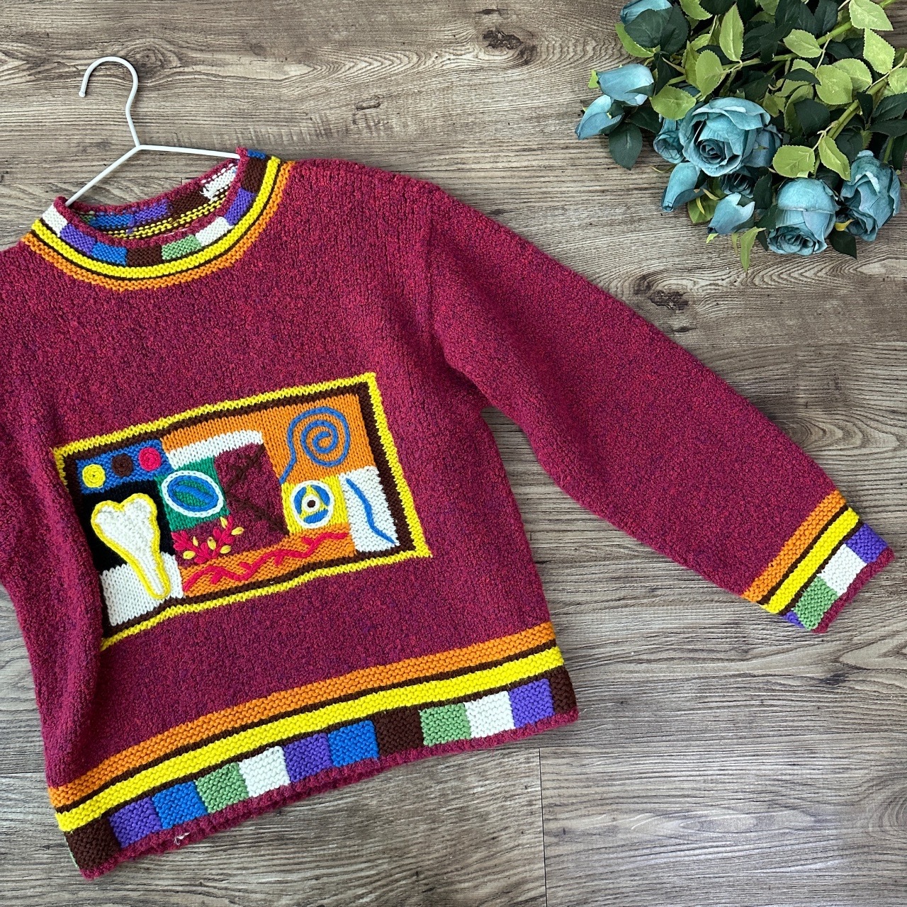 童趣感酒紅色毛衣