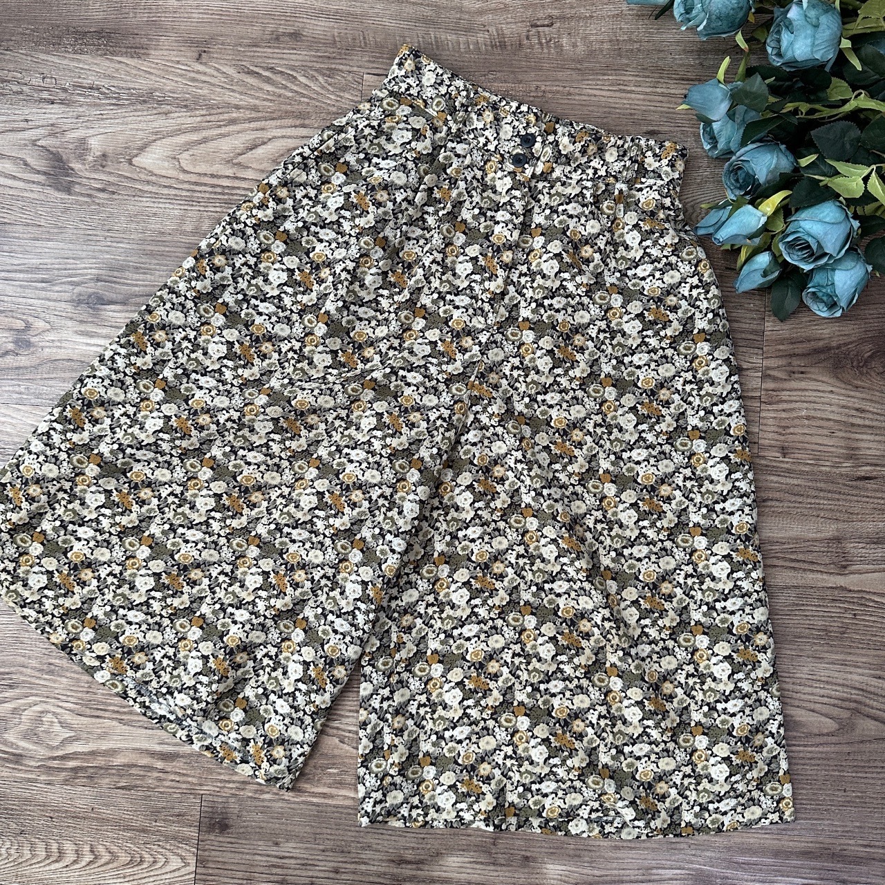 黑配抹茶綠色碎花闊褲