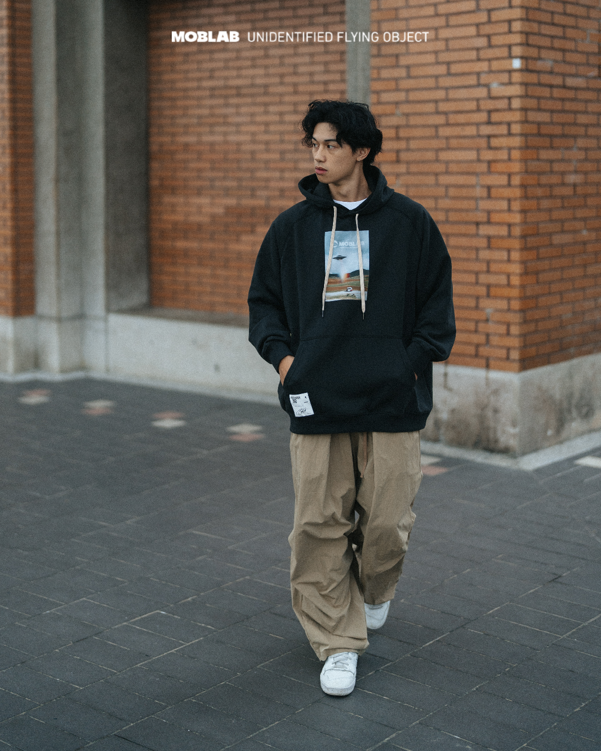 MOBLAB UFO拉克蘭袖照片帽Tee