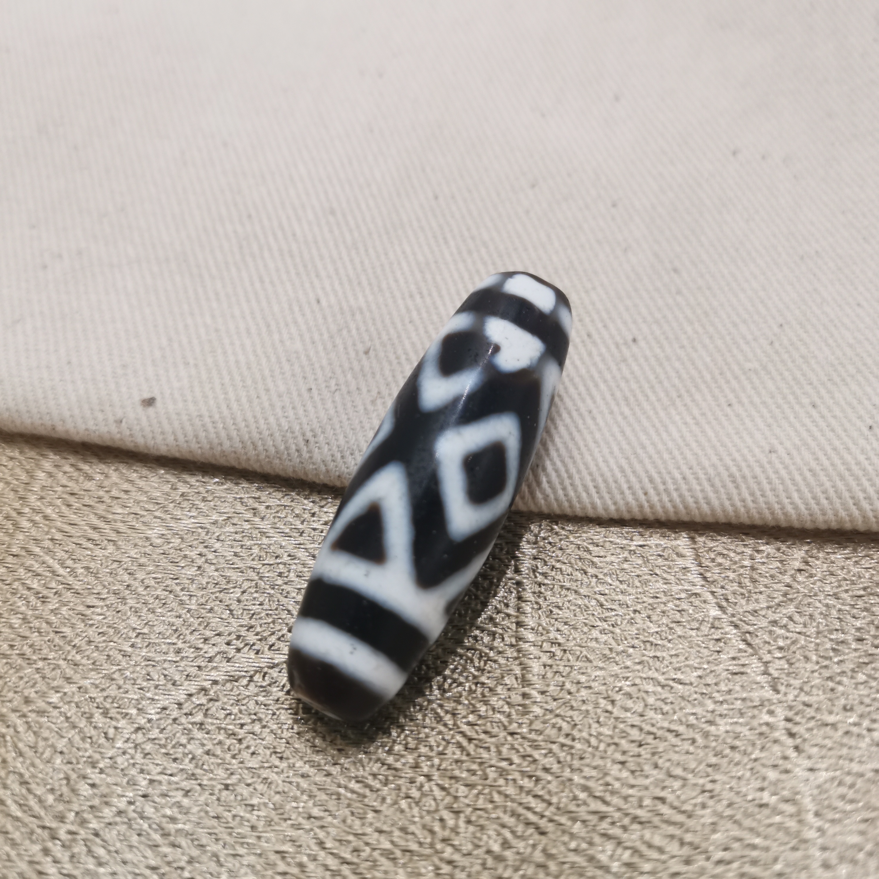 吉祥天母金剛三眼天珠