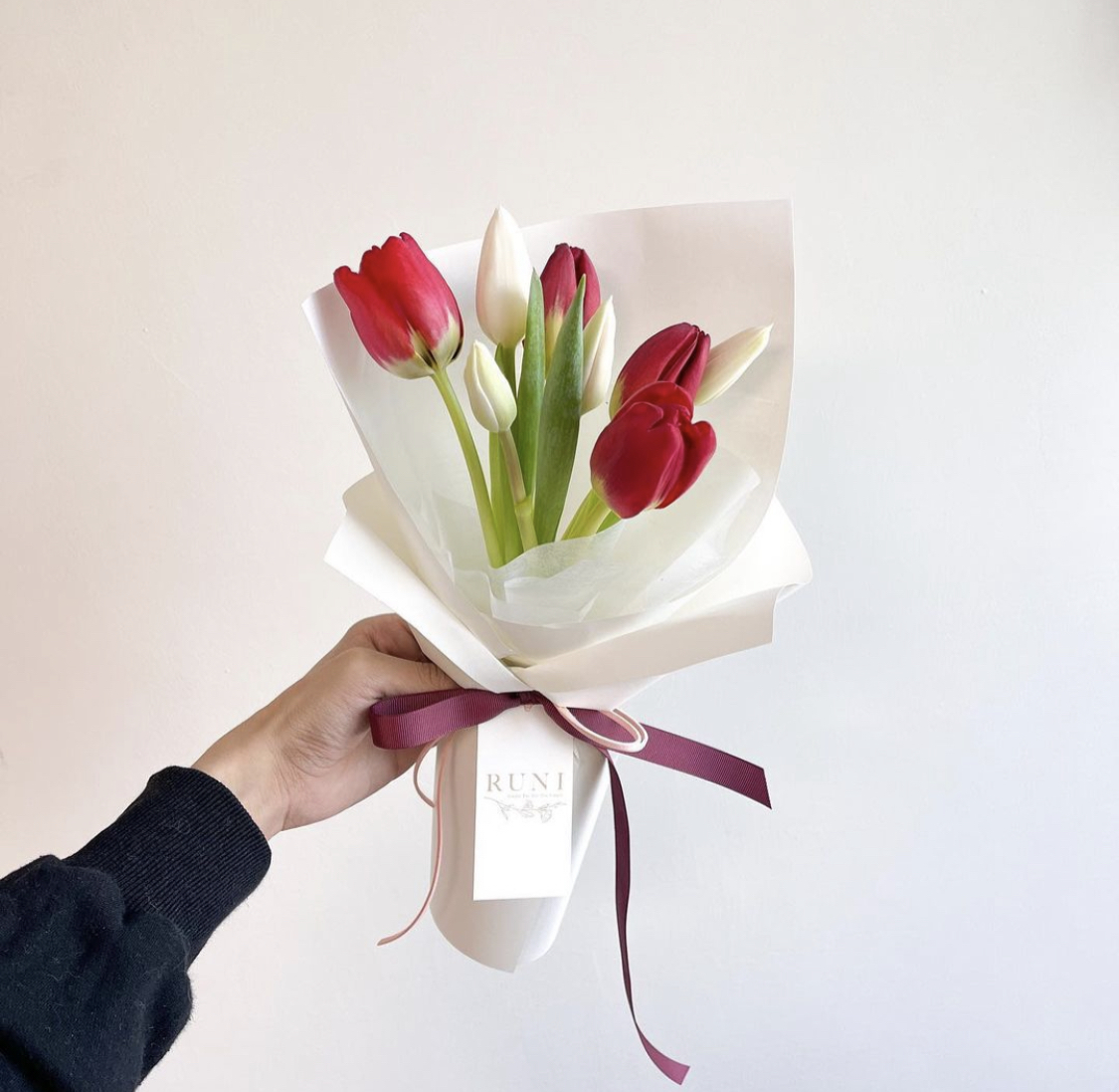 RUNI Bouquet-紅白鬱金香花束（可選不同尺寸）