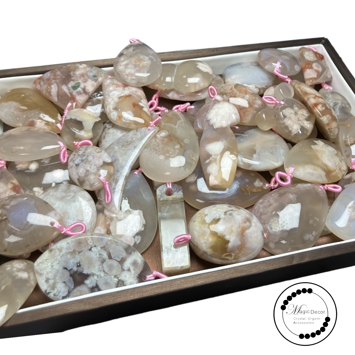 250925 - A4 櫻花瑪瑙編織扣吊咀1個（隨機款）