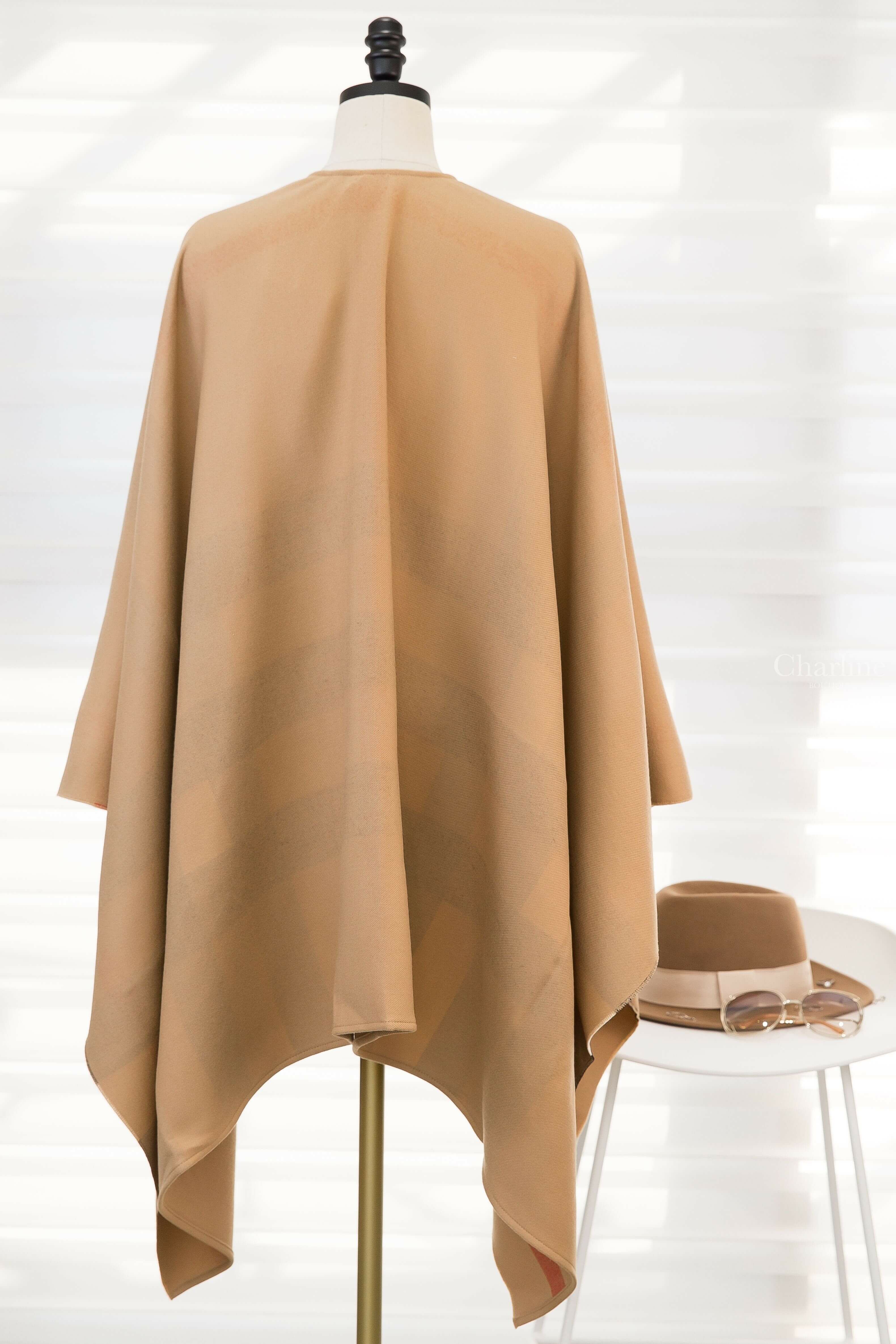 Burberry Wool Cape 駝色雙面羊毛經典米色紅黑白格紋斗篷披肩-Charline Boutique 精品代購