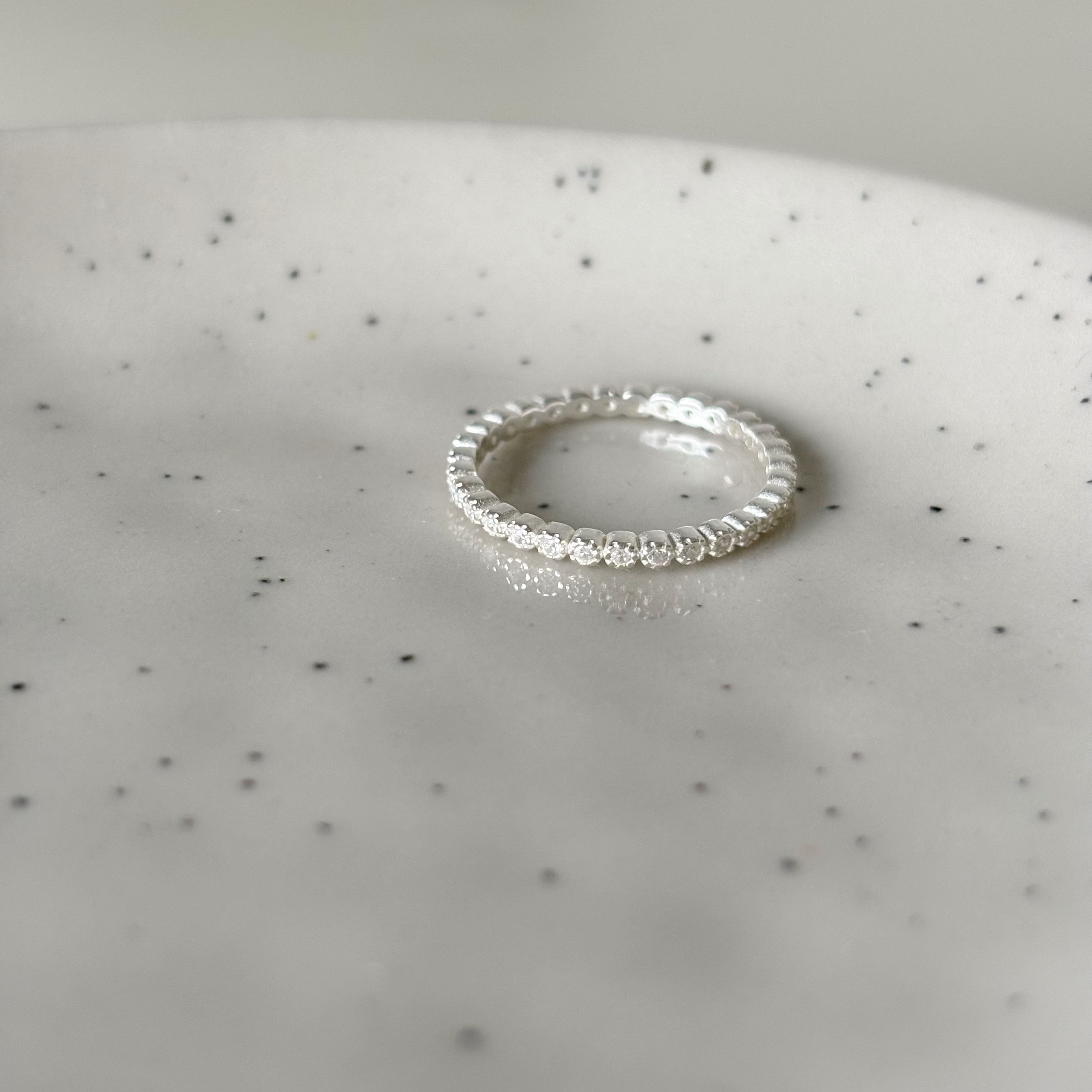 整圈蛋糕鋯石戒指-銀