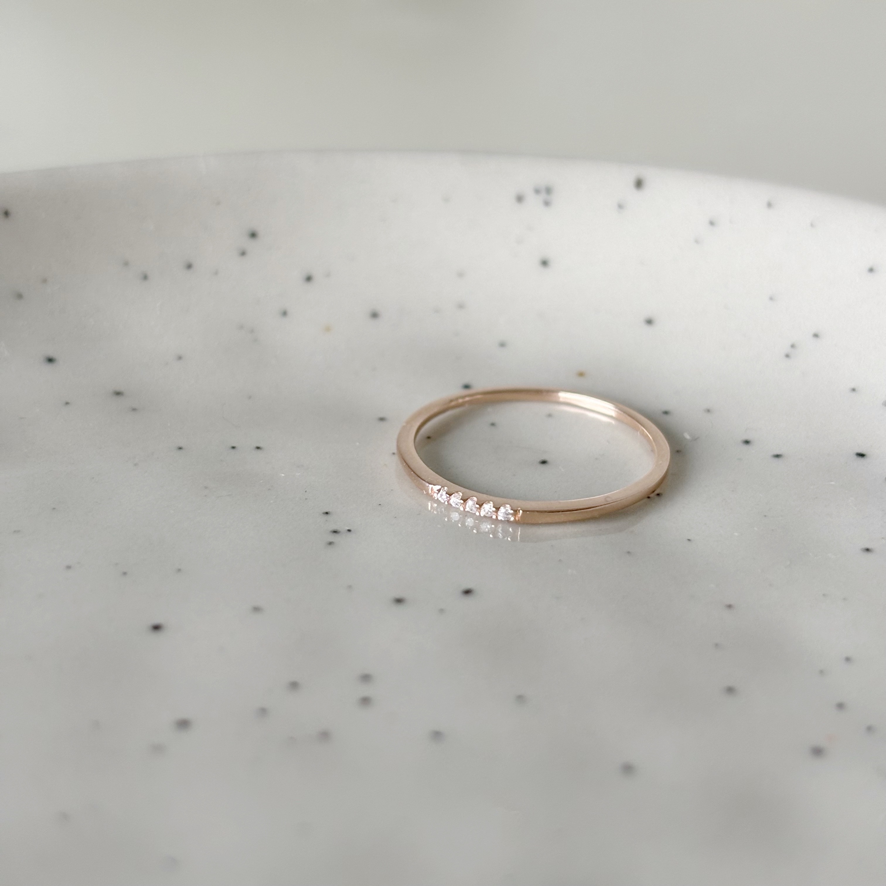 小排鋯石細戒-玫瑰金