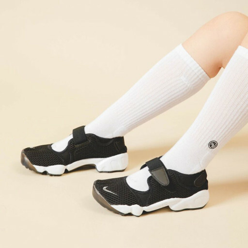 【Luxury】現貨特價 NIKE AIR RIFT 忍者鞋 網面 緞面 白絲綢 魔鬼氈 涼鞋 正品代購 黑白 分趾鞋 豬蹄鞋 848386-001