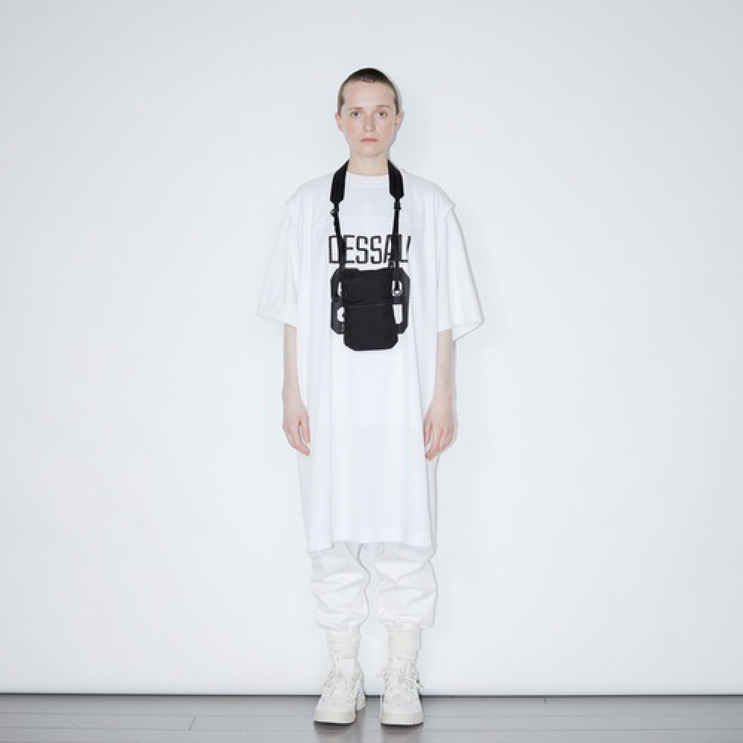 F/CE. Cordura® Fire Resistant Vertical Pouch / 0.6L 阻燃掛式小包