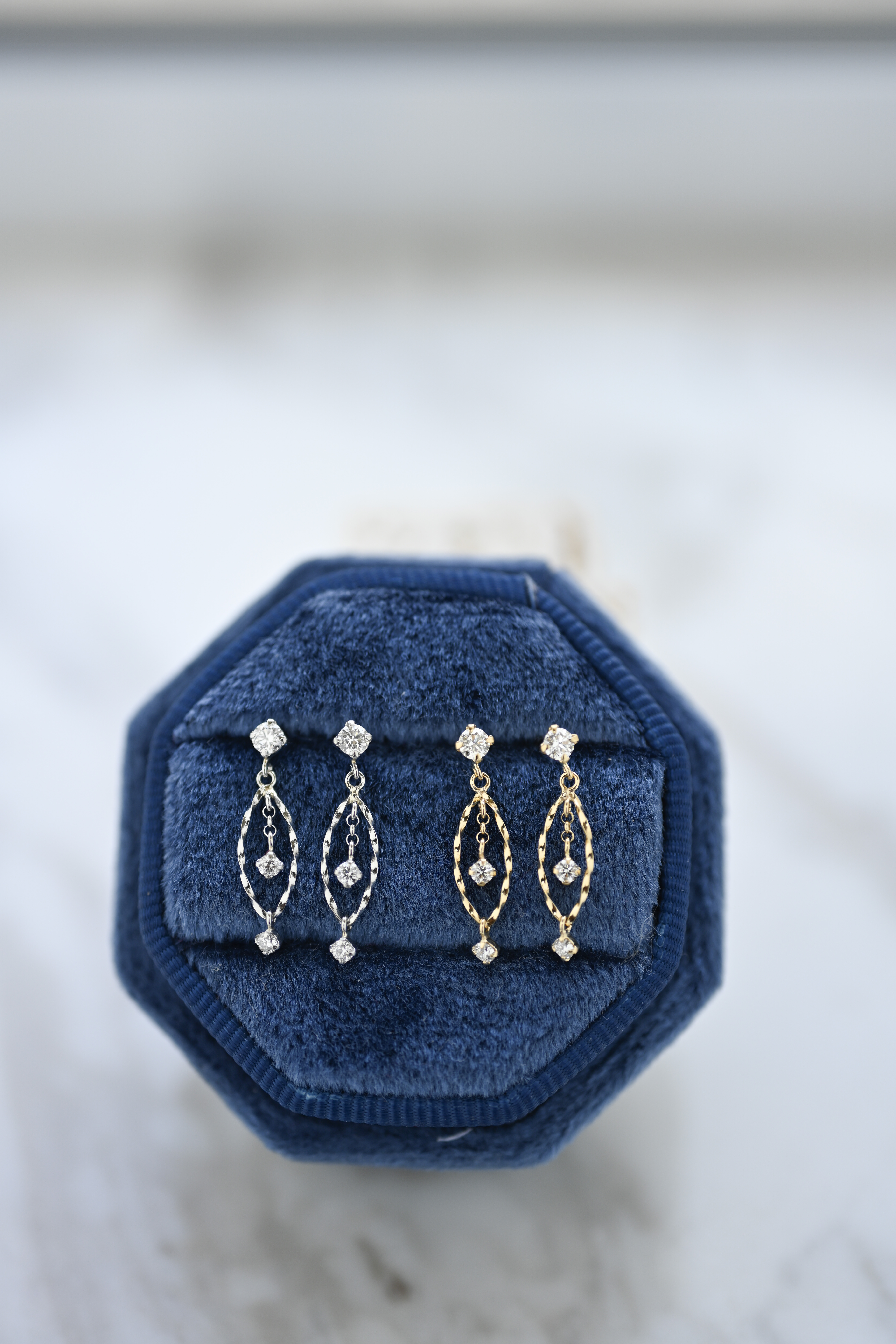 *(PT/ Y) 18K Hoop Dropping Diamond Earring