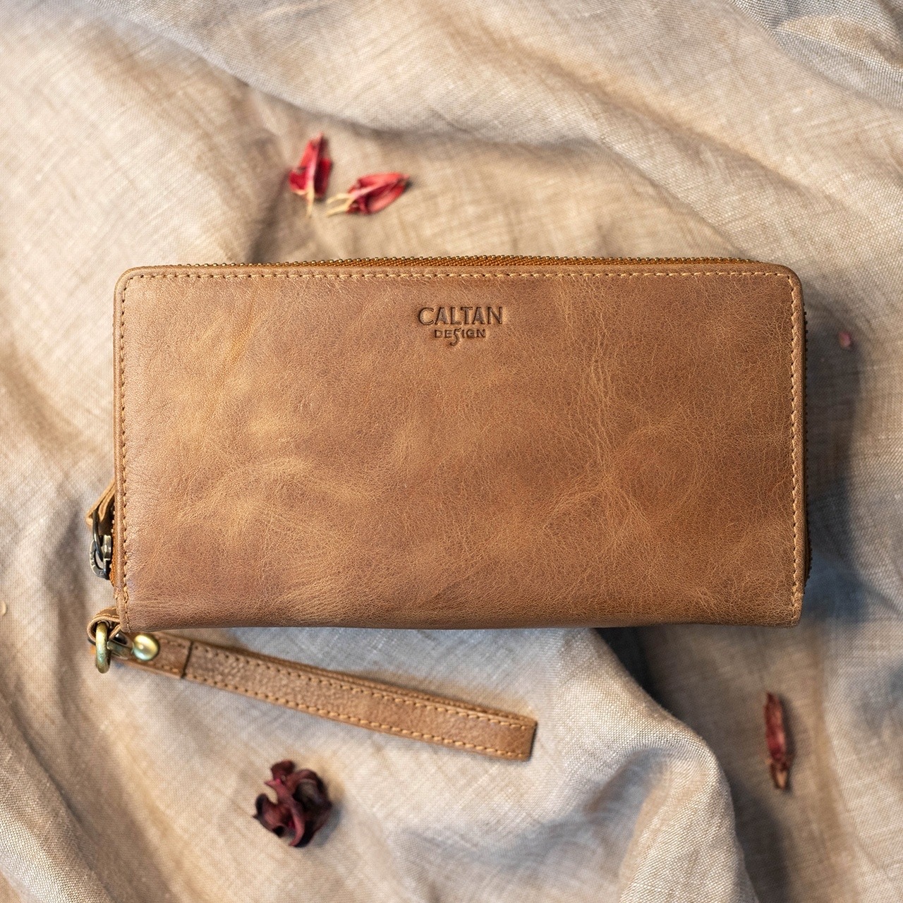 『新品上市』老爺有喜 多卡位手拿包大容量真皮長夾(072467lt)