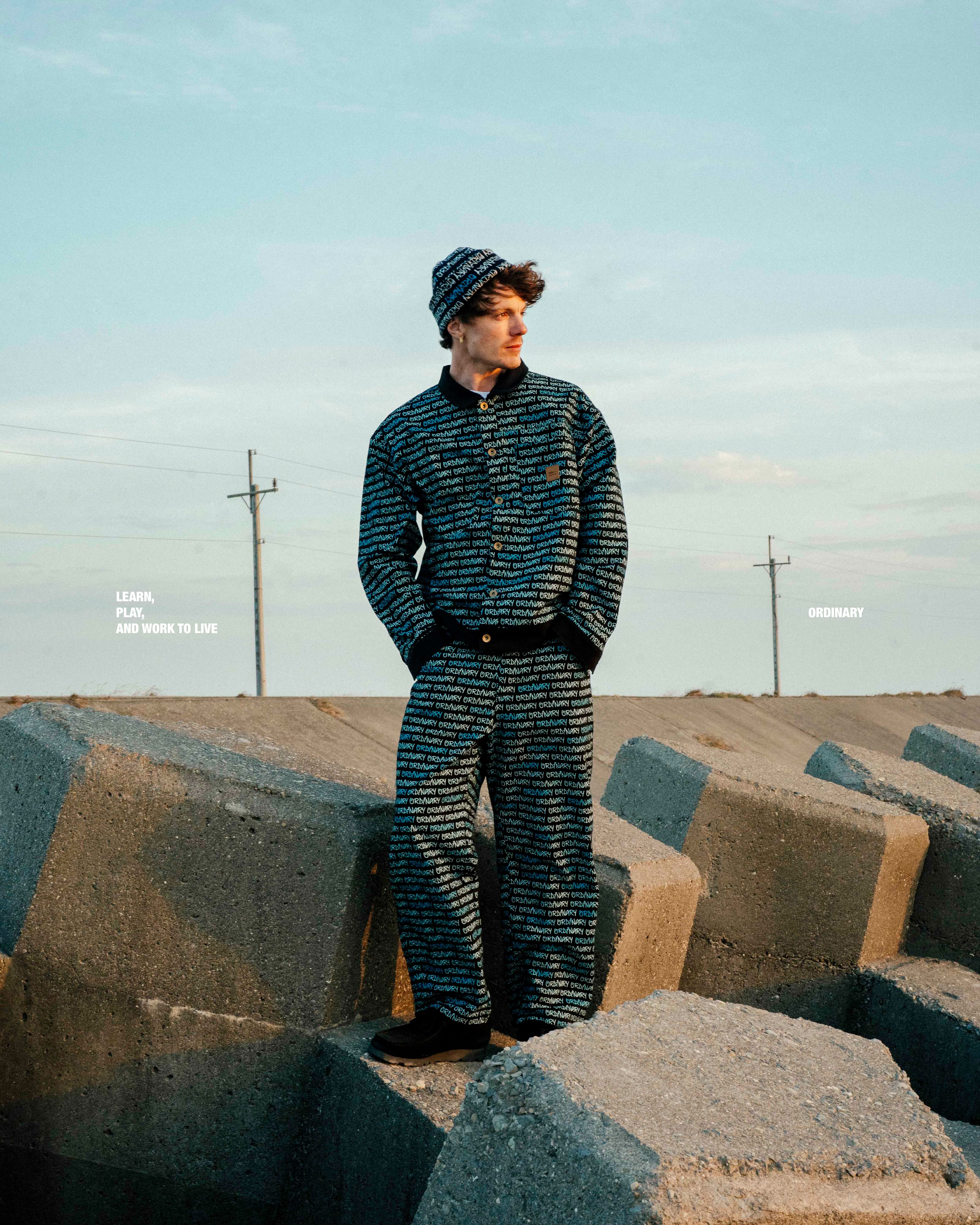 ORDINARY 斜紋滿版LOGO工作套裝 外套