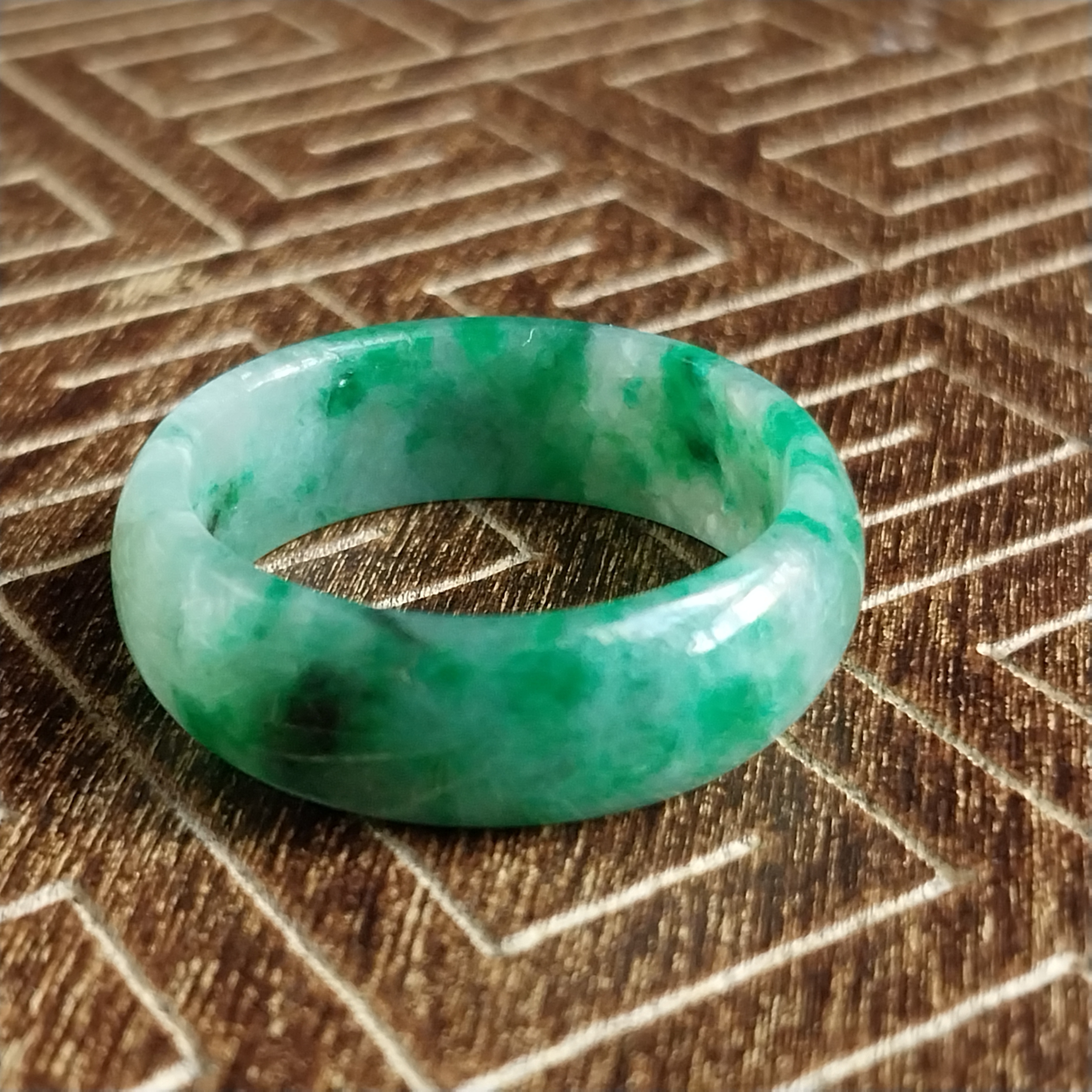 J2147 冰糯飄綠戒指 (圈口26號)