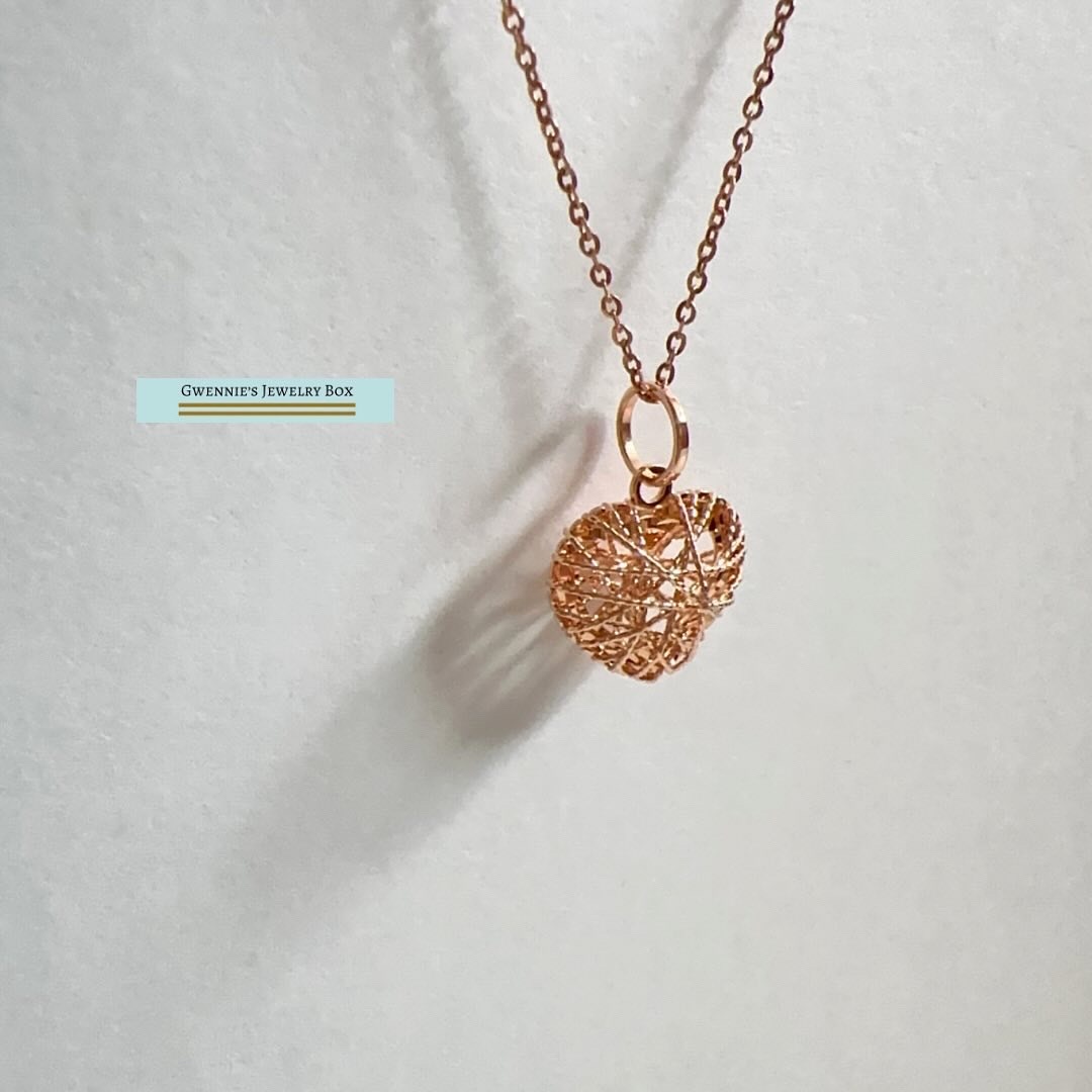 簍空愛心造型項鍊