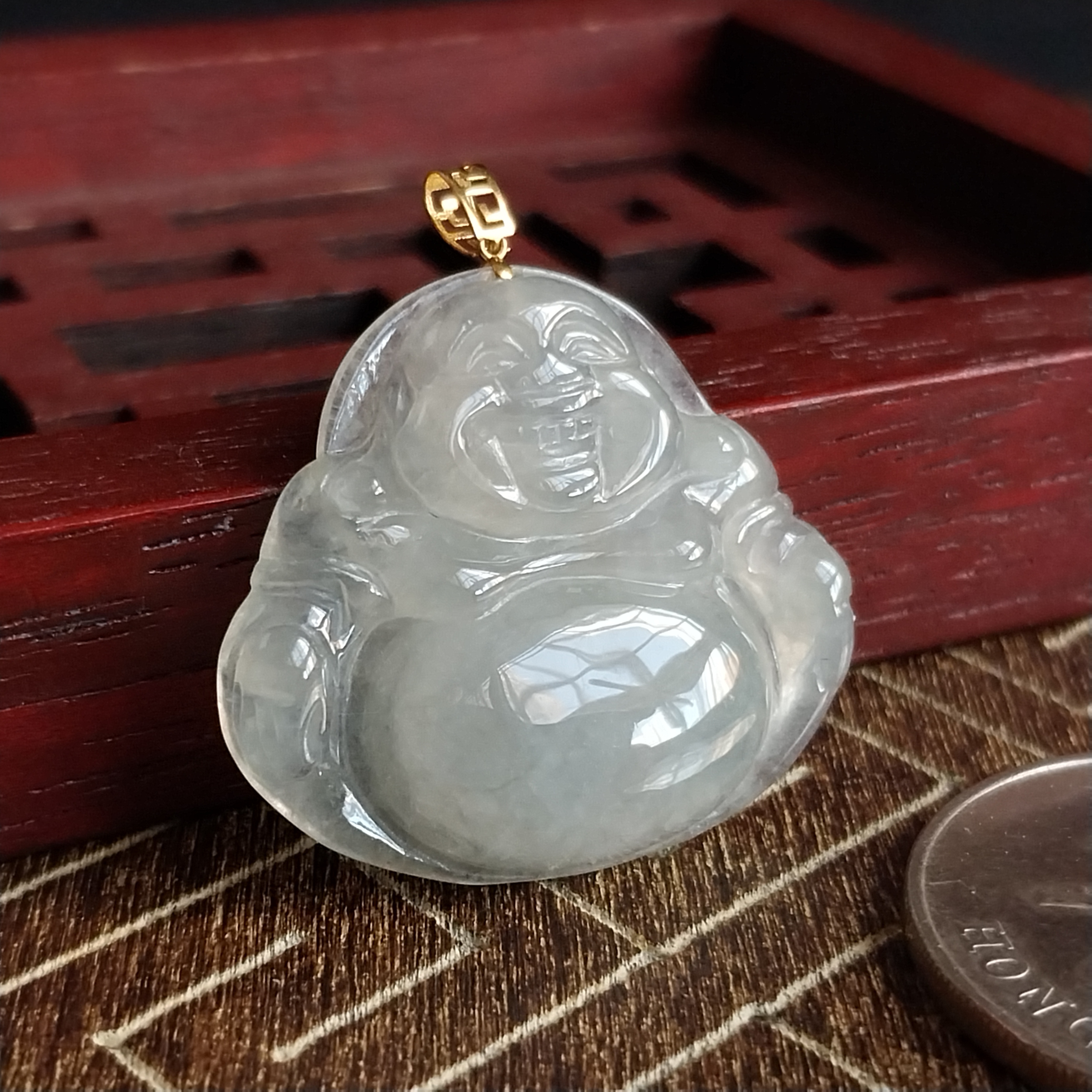 J2215 冰白笑彿+18K金扣