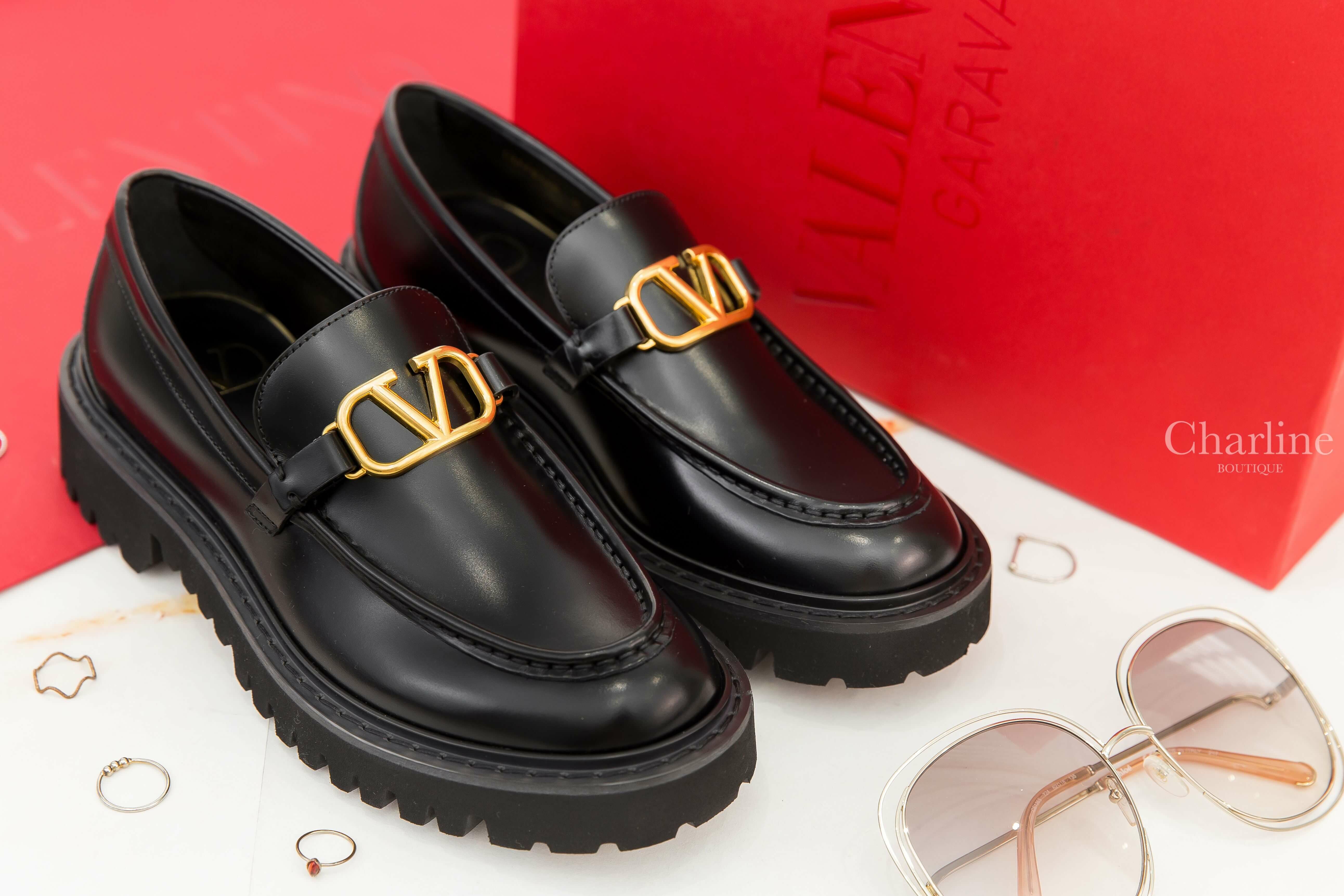 Valentino Vlogo Signature Calfskin Loafer 黑色小牛皮金色VLogo厚底樂福鞋