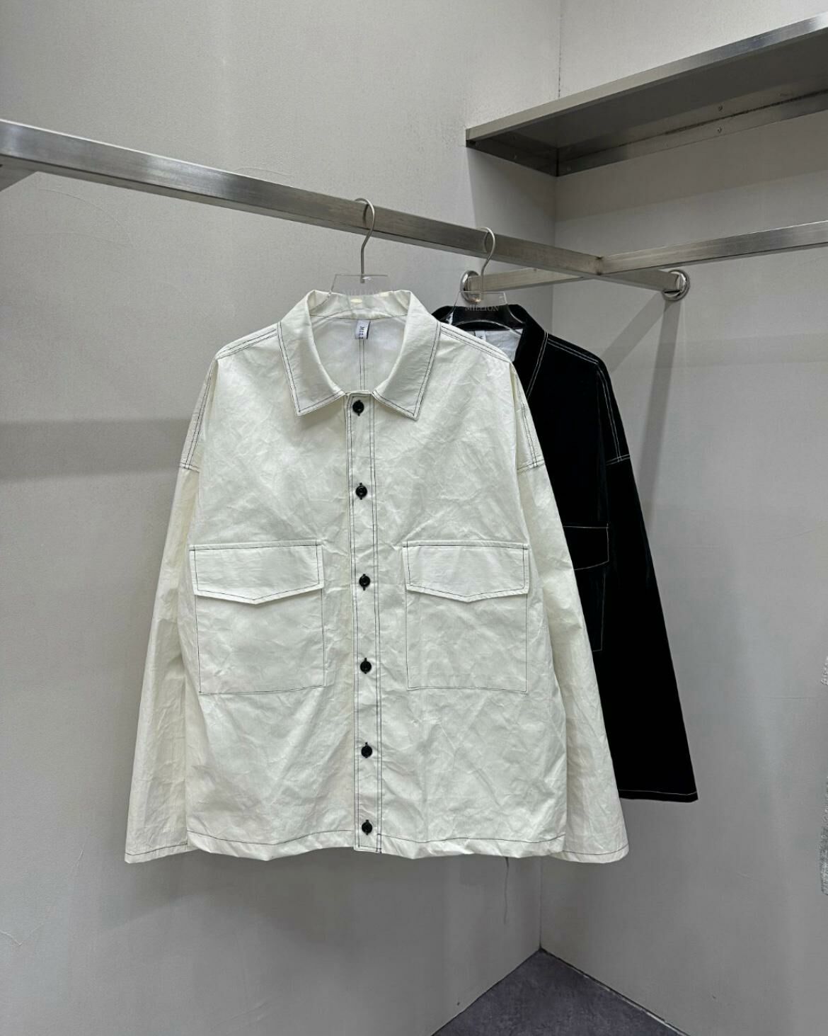 淨色亮面長袖恤衫外套 Million-009JK