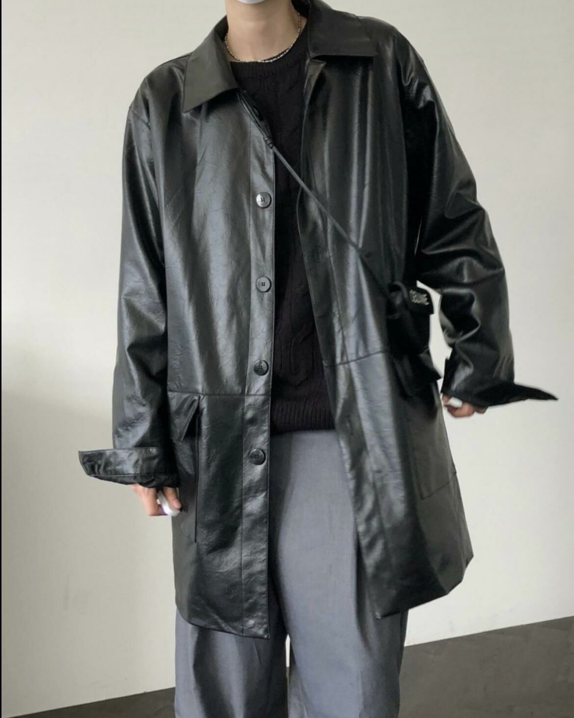 淨色反領開胸合成皮長褸 Million-010JK