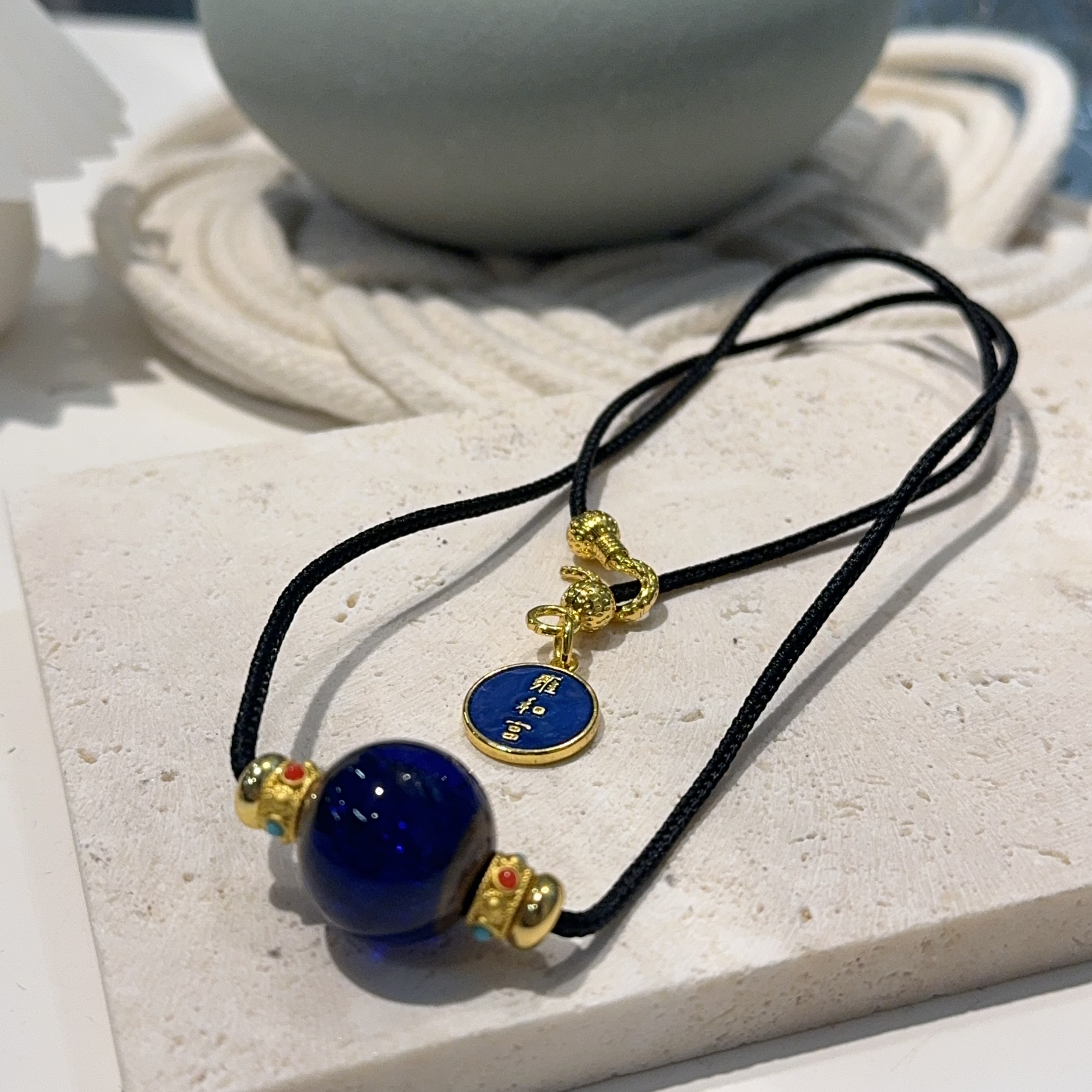 雍宮香灰琉璃頸繩 (綠色)