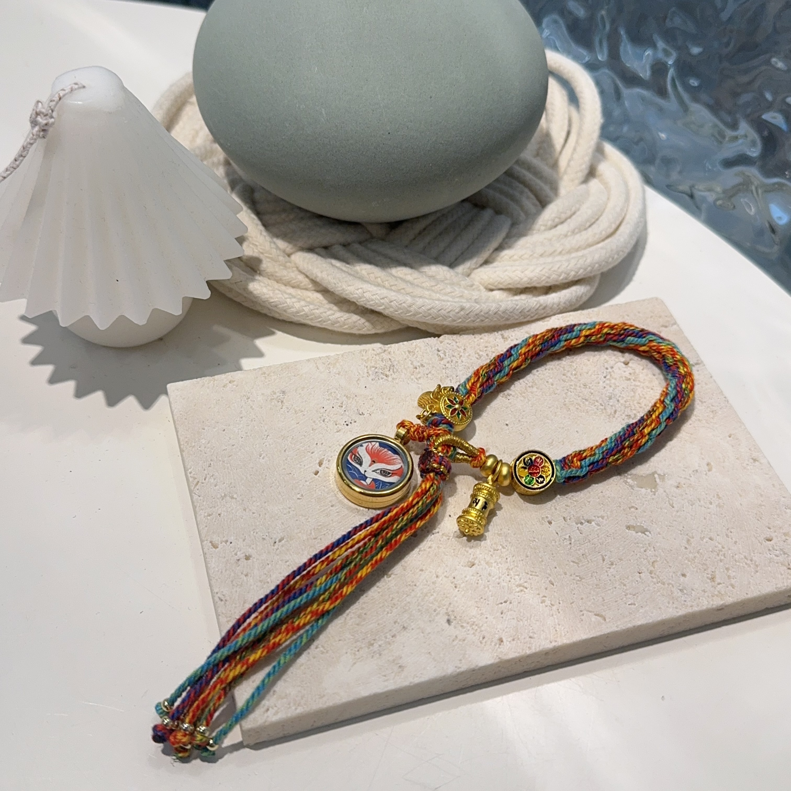 大頭白狐五彩手繩