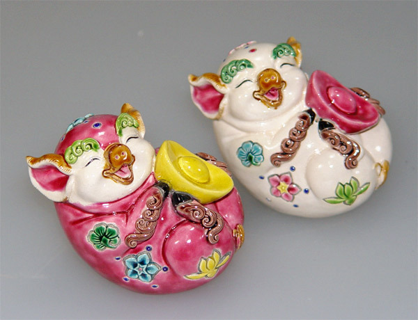 鹿港窯禮品館│交趾陶-諸事如意_元寶豬