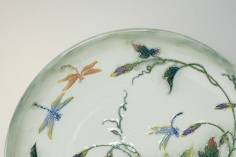 鹿港窯禮品館│線塑彩繪瓷盤 牽牛花與蜻蜓