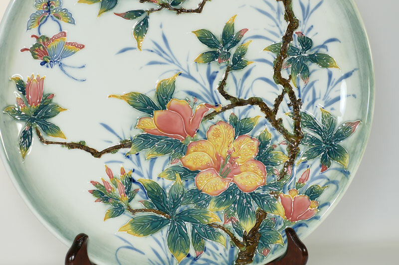 鹿港窯禮品館│線塑彩繪瓷盤 杜鵑花與蝴蝶