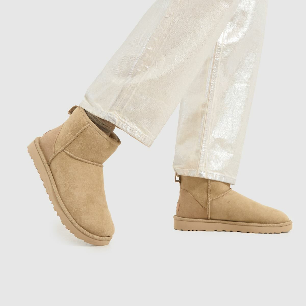 UGG 經典中筒短靴 2色