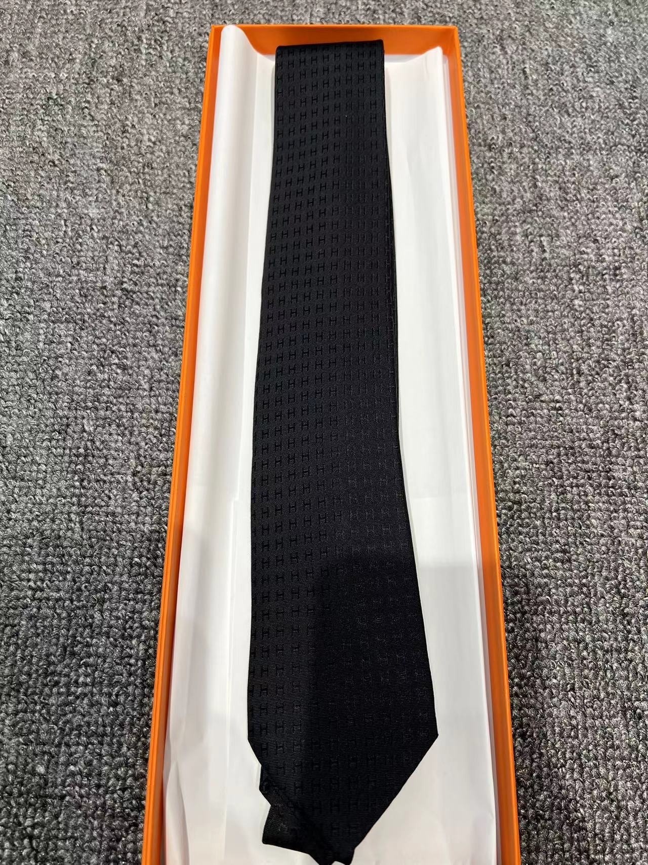 Hermes 黑H 領呔 -M