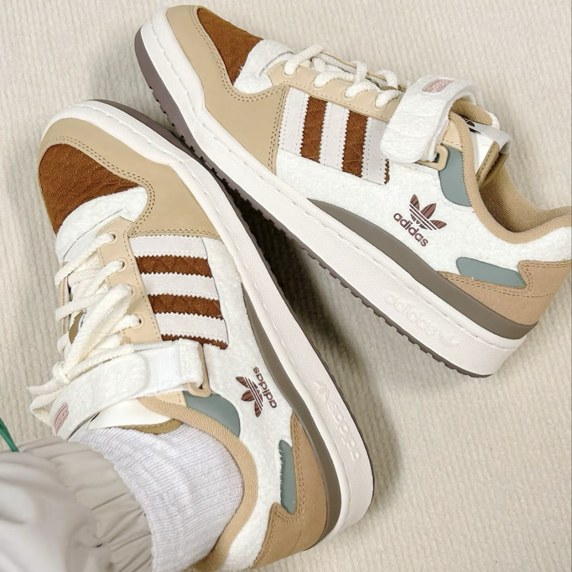 Adidas Original Forum Low 米白棕 雪花松果 魔鬼氈 皮革 復古