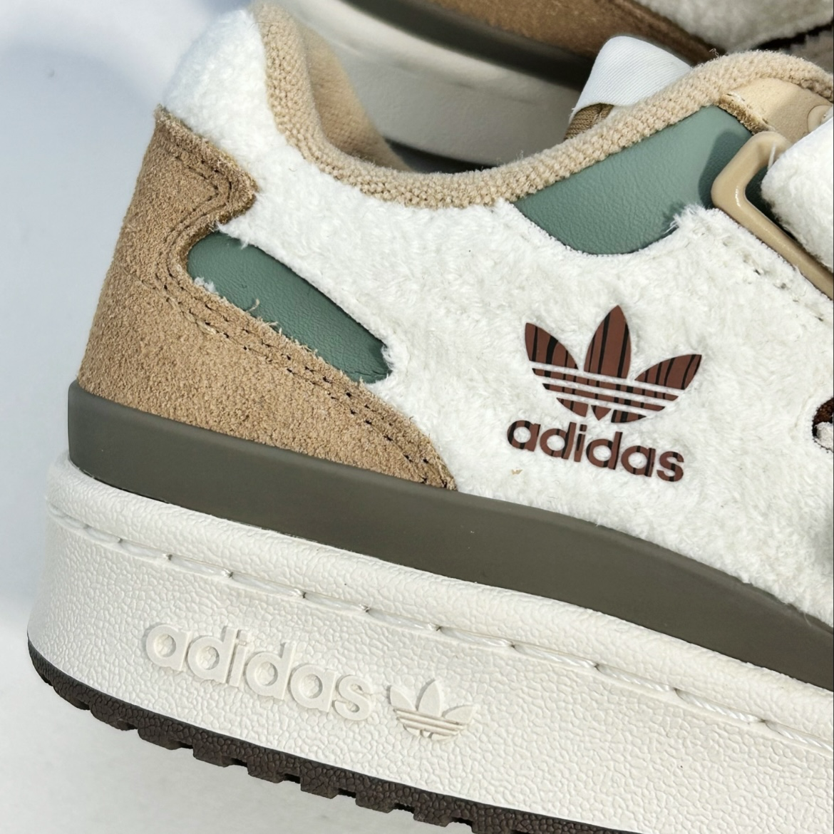 Adidas Original Forum Low 米白棕雪花松果魔鬼氈皮革復古IF3884