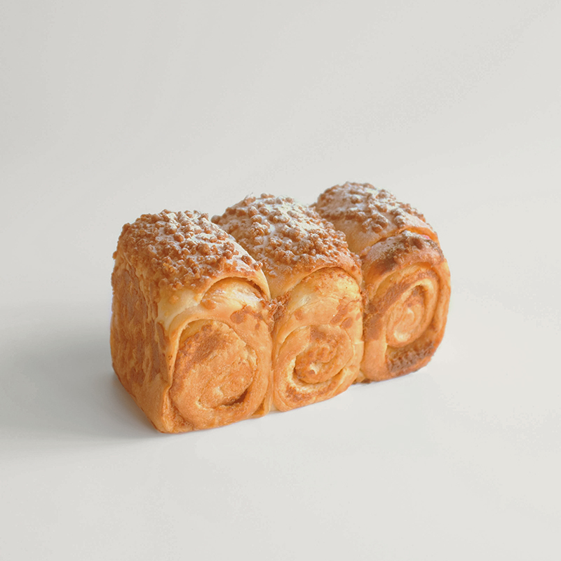 草莓奶酥生吐司